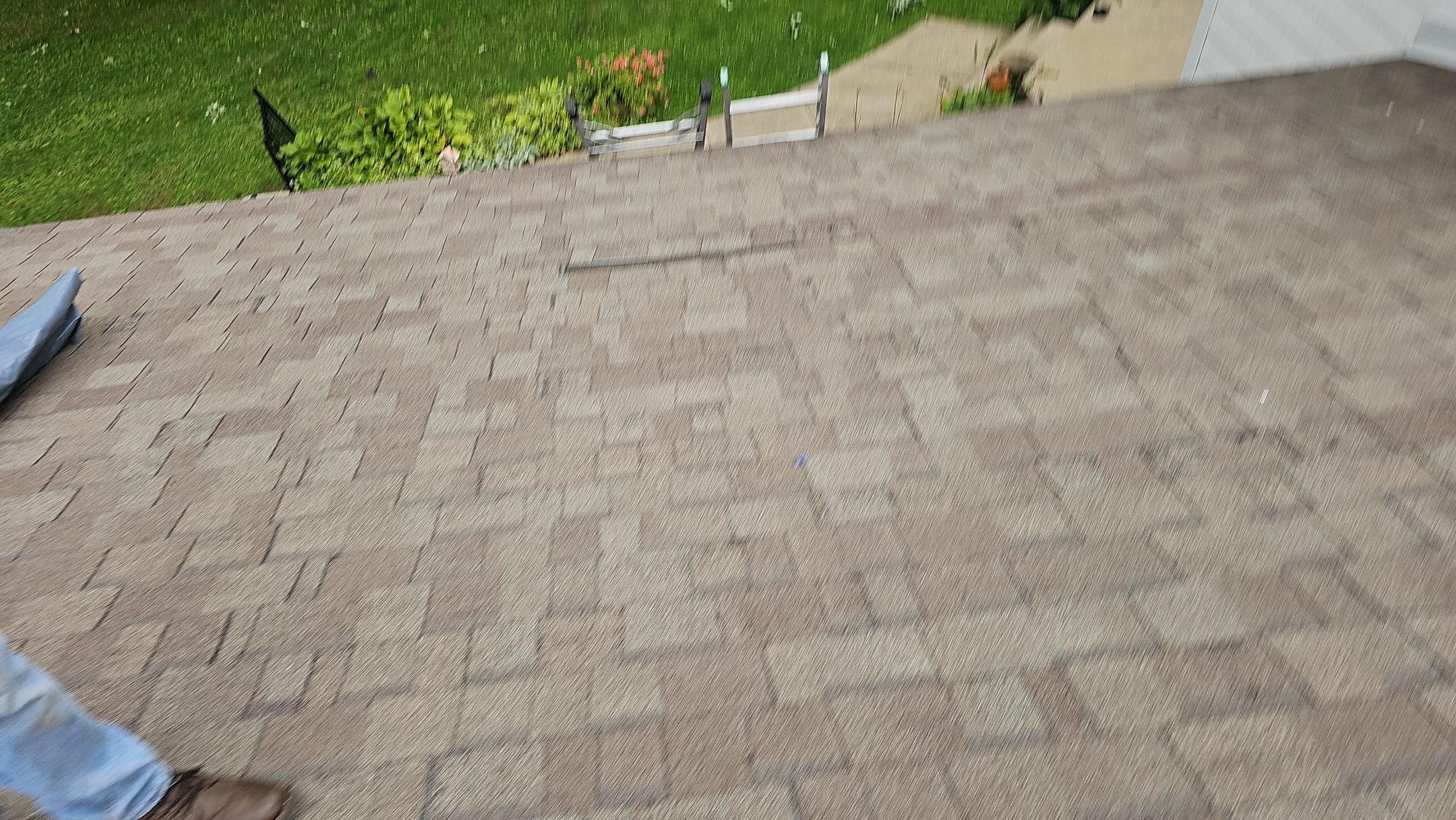 ATLAS PINNACLE COLOR: BLACK SHADOW by Eagle Eye Roofing