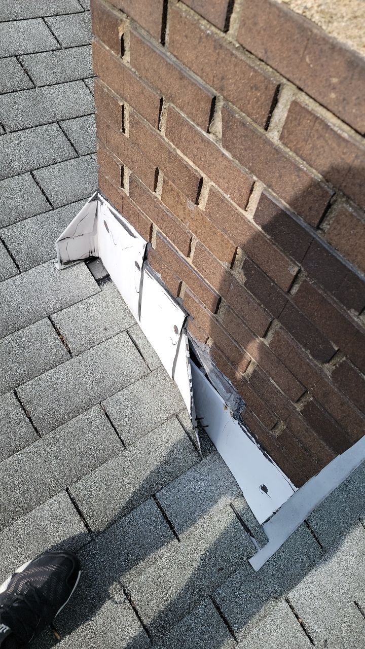 Brand: Atlas Pinnacle Color: Pristine Scotchgarde Pewter Drip: White by Eagle Eye Roofing