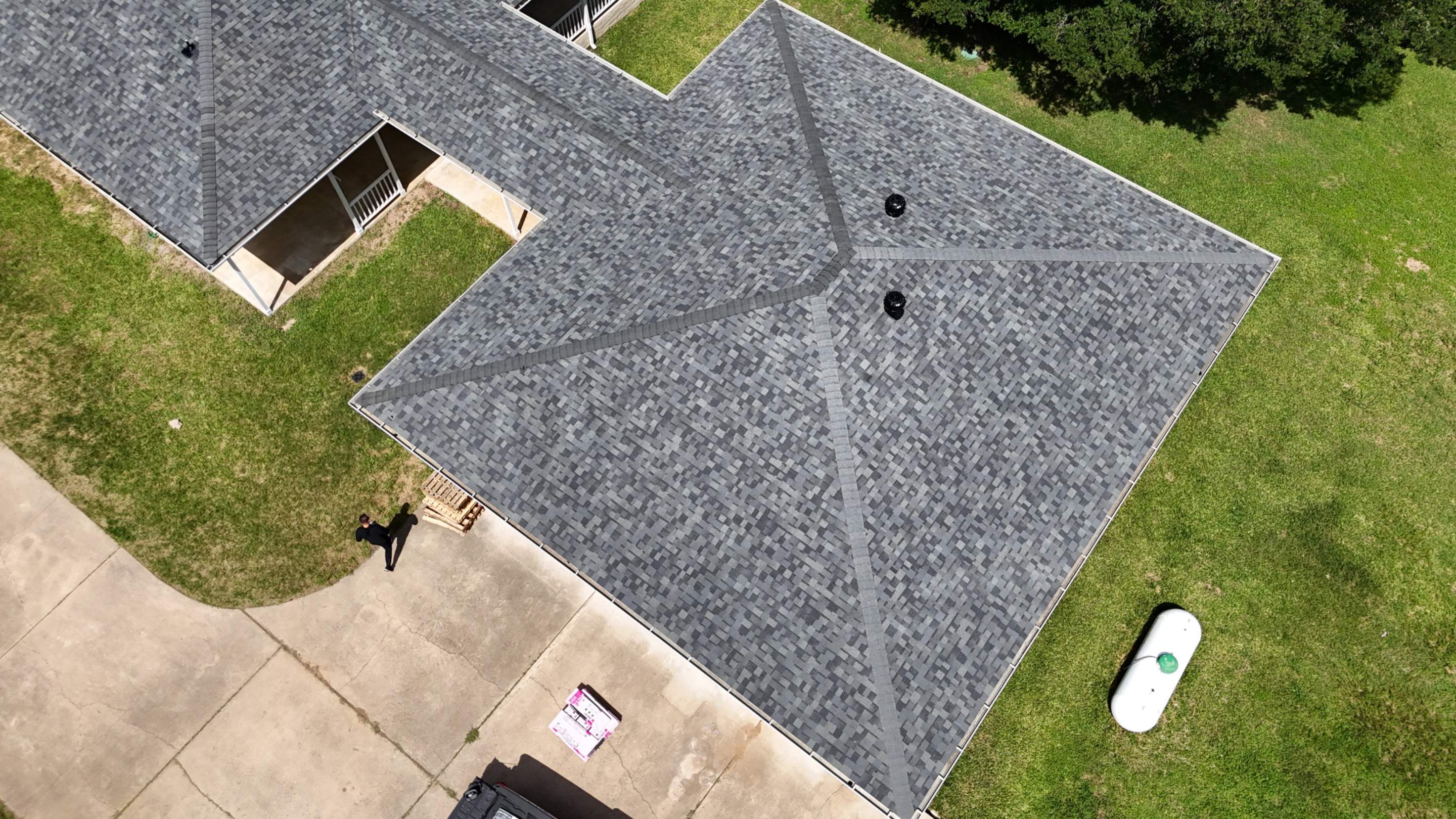 Estate Gray - Owens Corning TruDefinition Duration by RoofsOnly.com