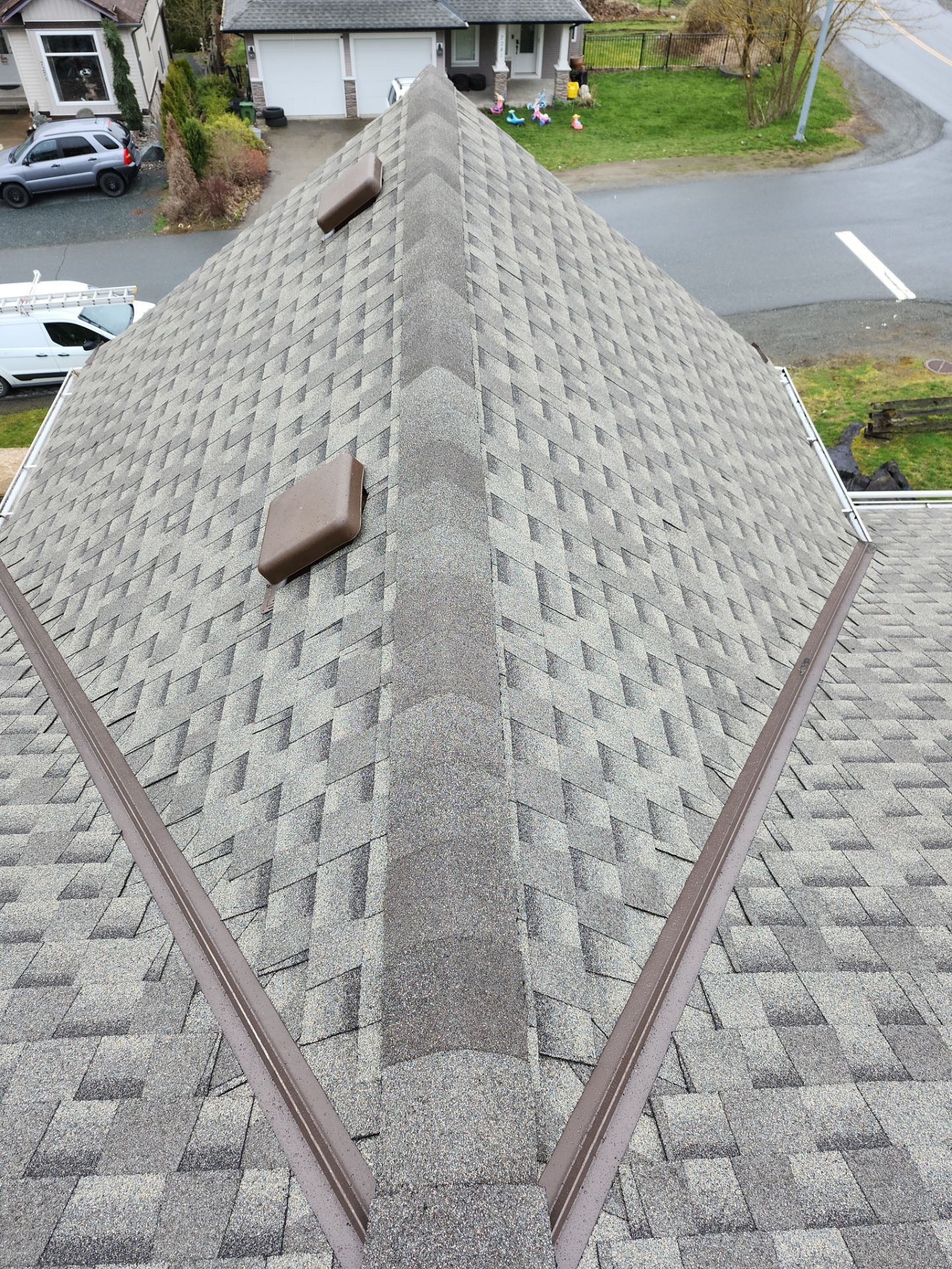 Residential Re-Roof using GAF Weathered Wood HDZ by Top Notch Roofing Inc