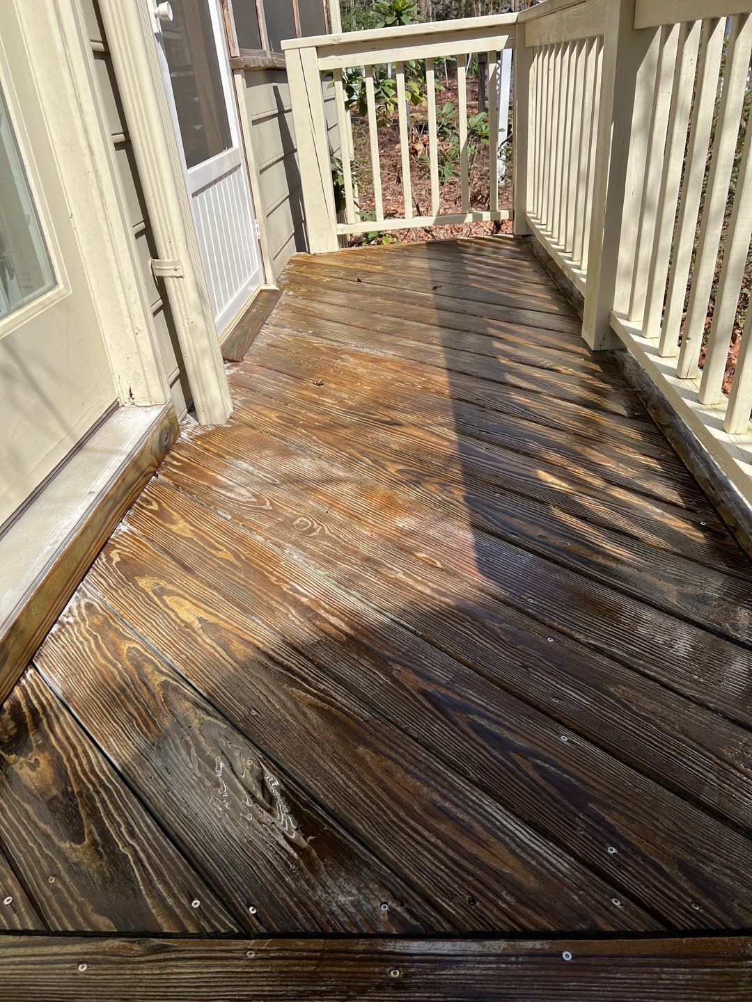 Coated Deck using Wood Sealant by DuraSeal