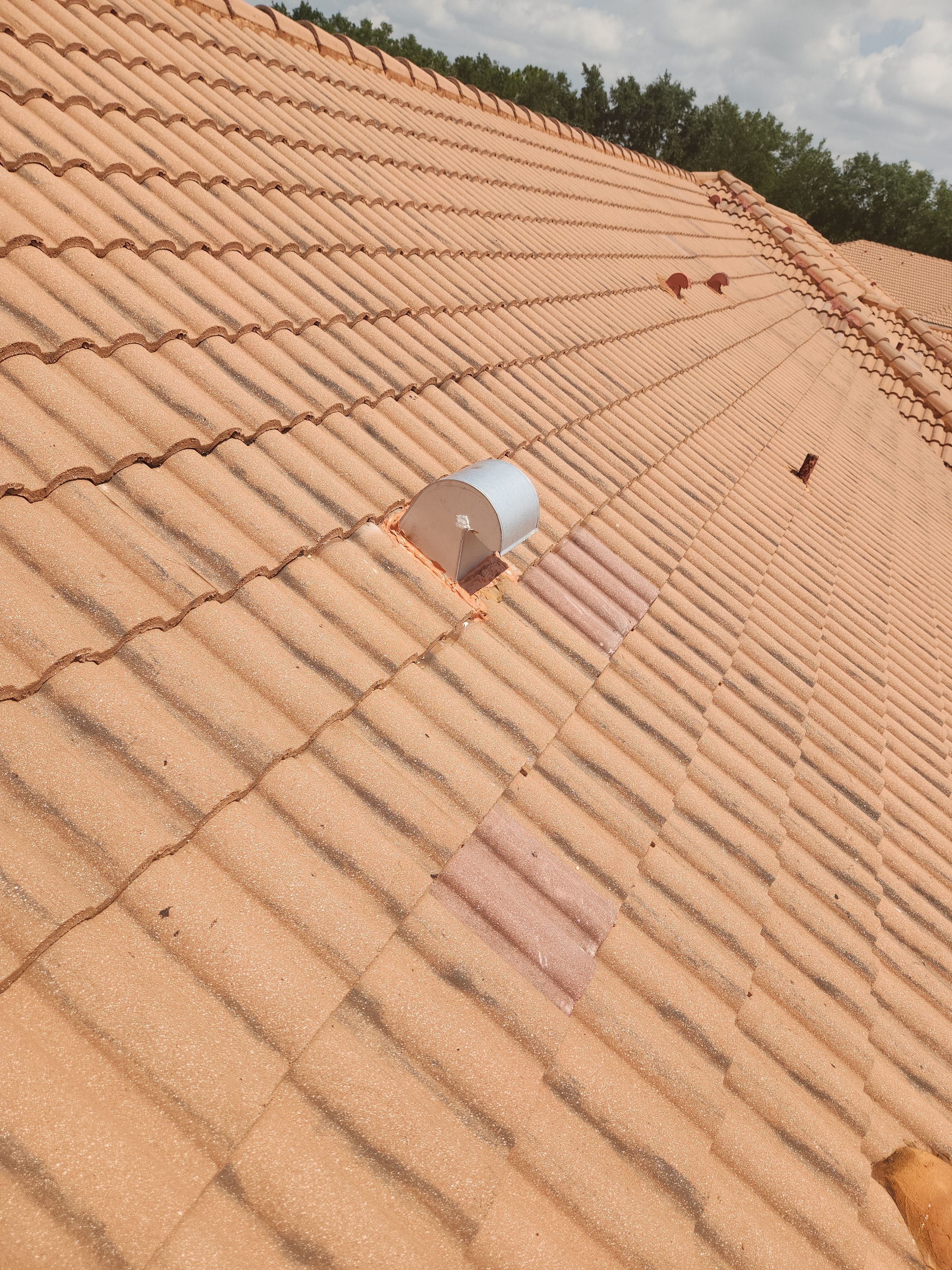 Tile Roof Repair in Palm Beach Gardens – Reliable, Professional, and Fair-Priced Service by Aastro Roofing