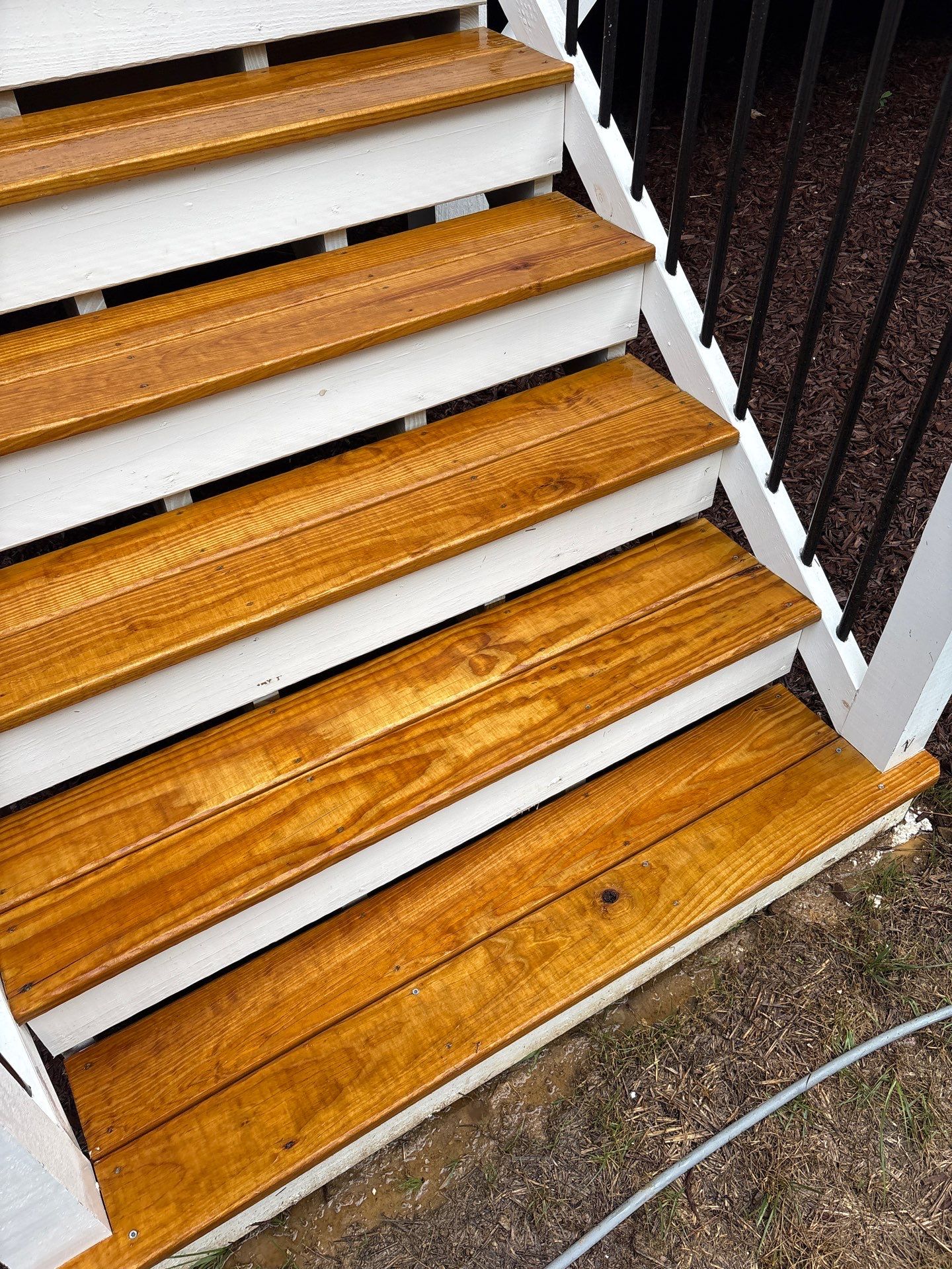 Wood Deck using Wood Sealant by DuraSeal