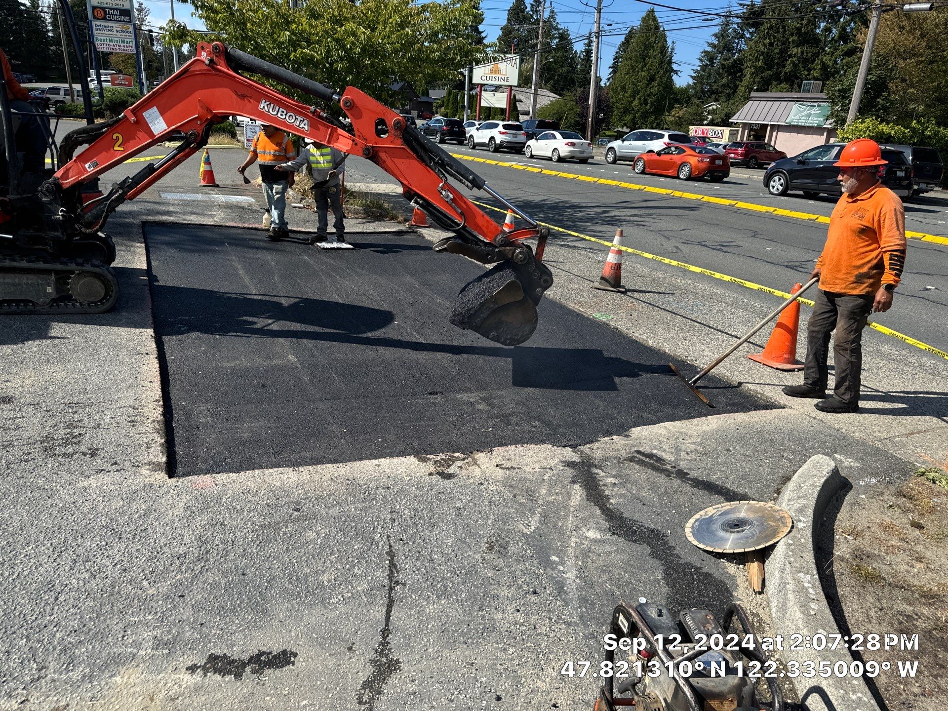Asphalt Patch Repair | Lynnwood  by Jireh Asphalt & Concrete Inc 
