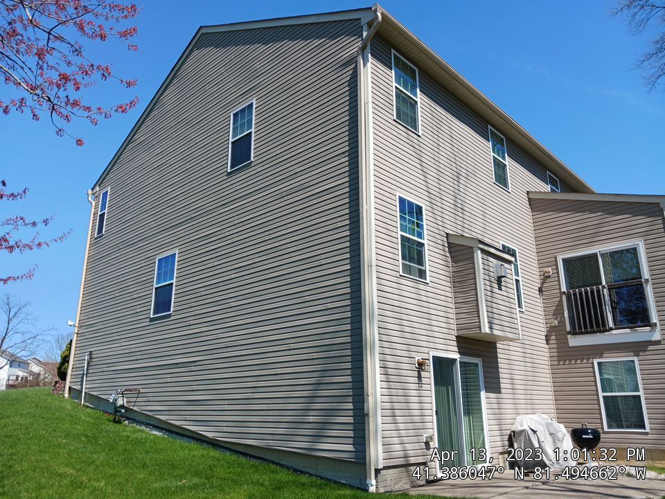 Residential Roof Replacement using CertainTeed Grand Manor by Absolute Roofing and Construction