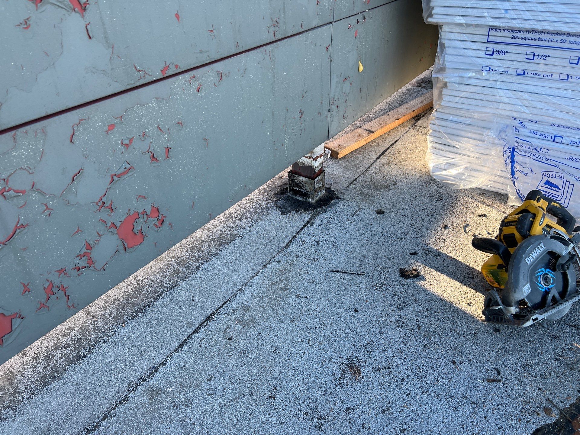 TPO single-ply roofing system using GAF Everguard 60 mil by Straight Edge Roofing Inc