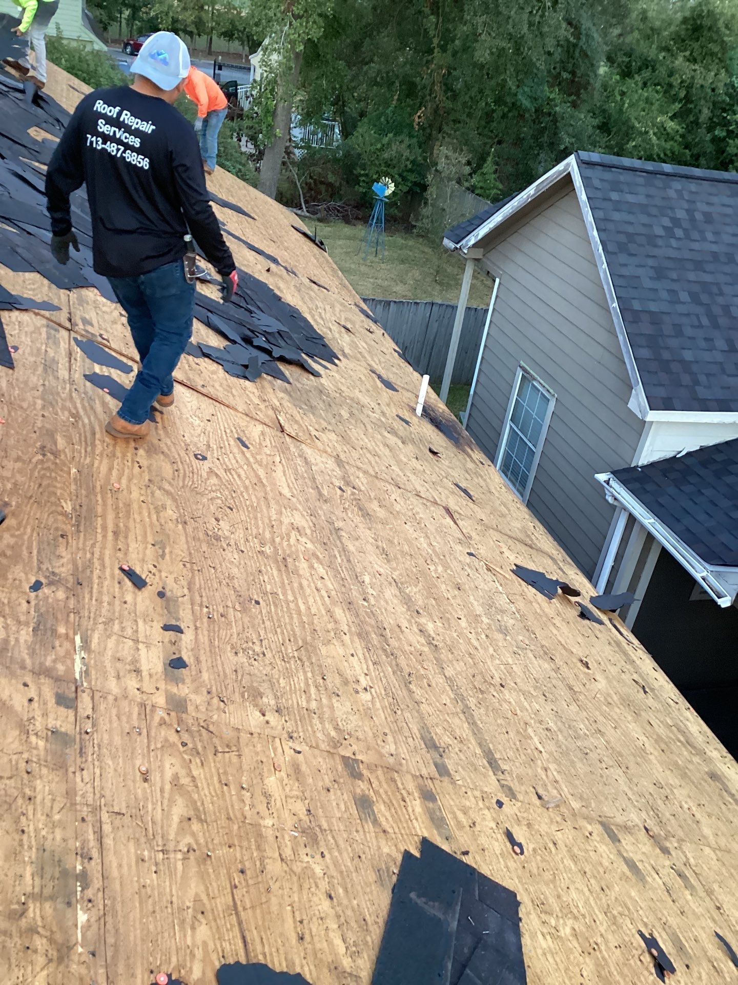 Residential Roofing Installation using Owen's Corning Duration (Lifetime) Shingles by Roof Repair Company