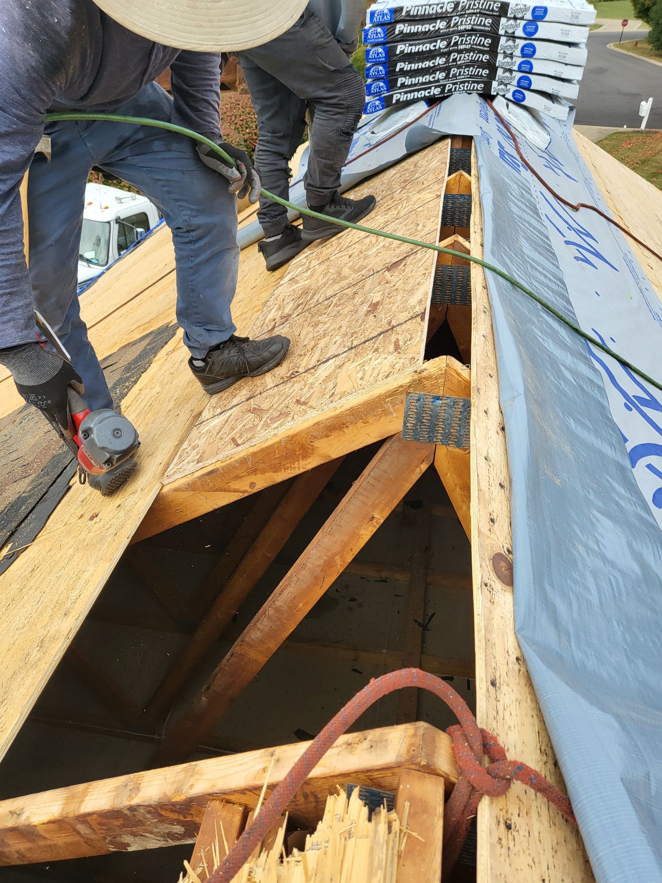 ATLAS PINNACLE COLOR: BLACK SHADOW, DRIP EDGE: BLACK by Eagle Eye Roofing