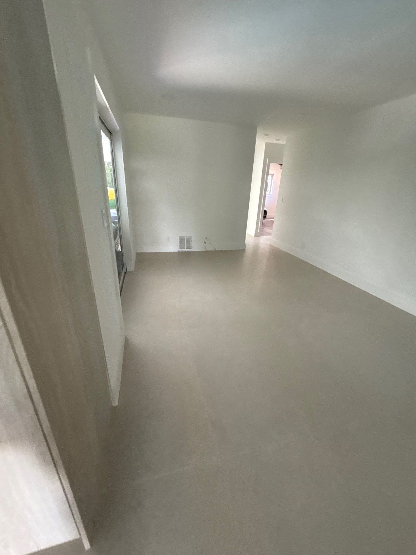 48x48 Flooring - East Boca Raton by Hevi Tile