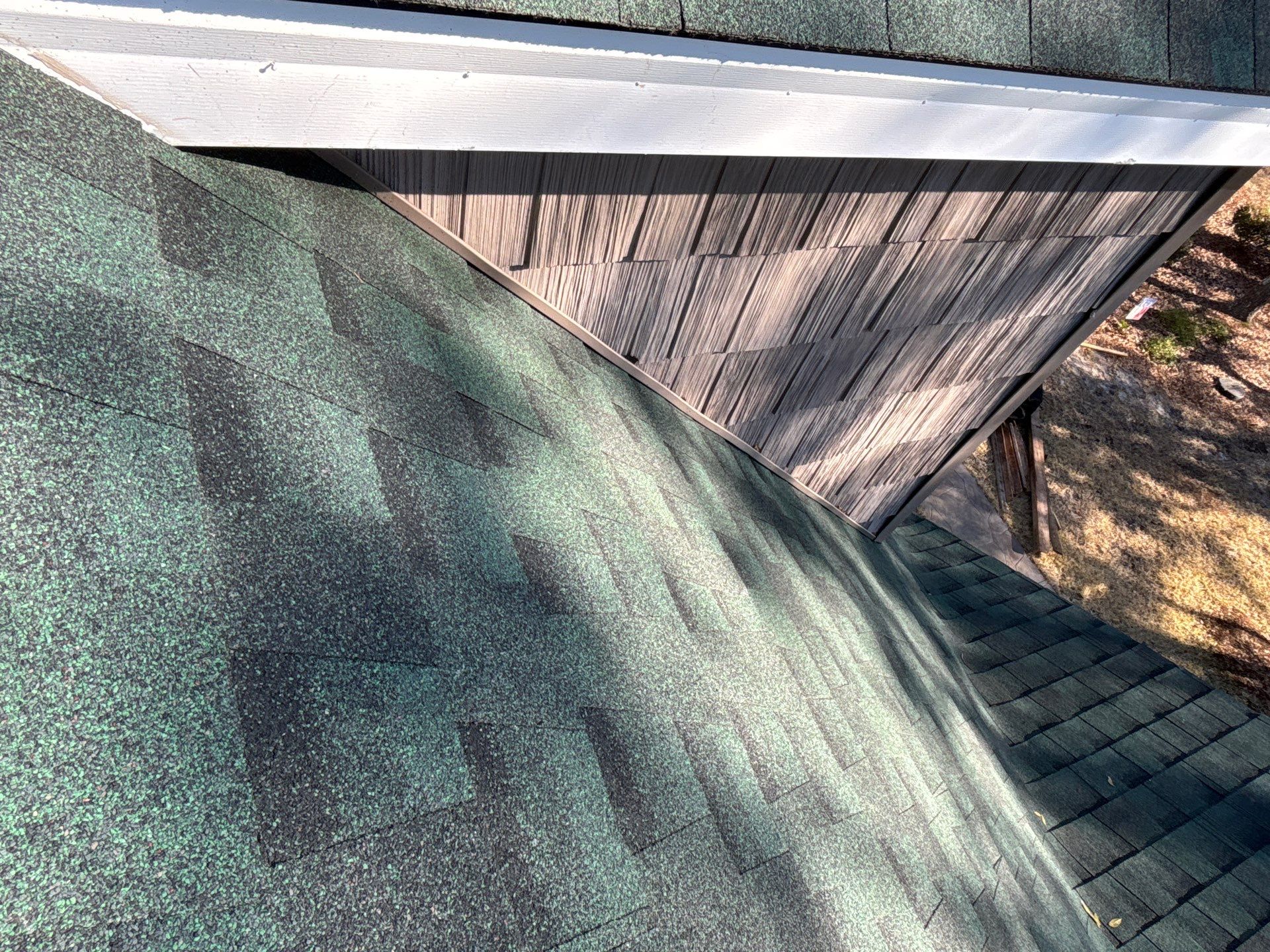 GAF HDZ - Hunter Green by Linta Roofing