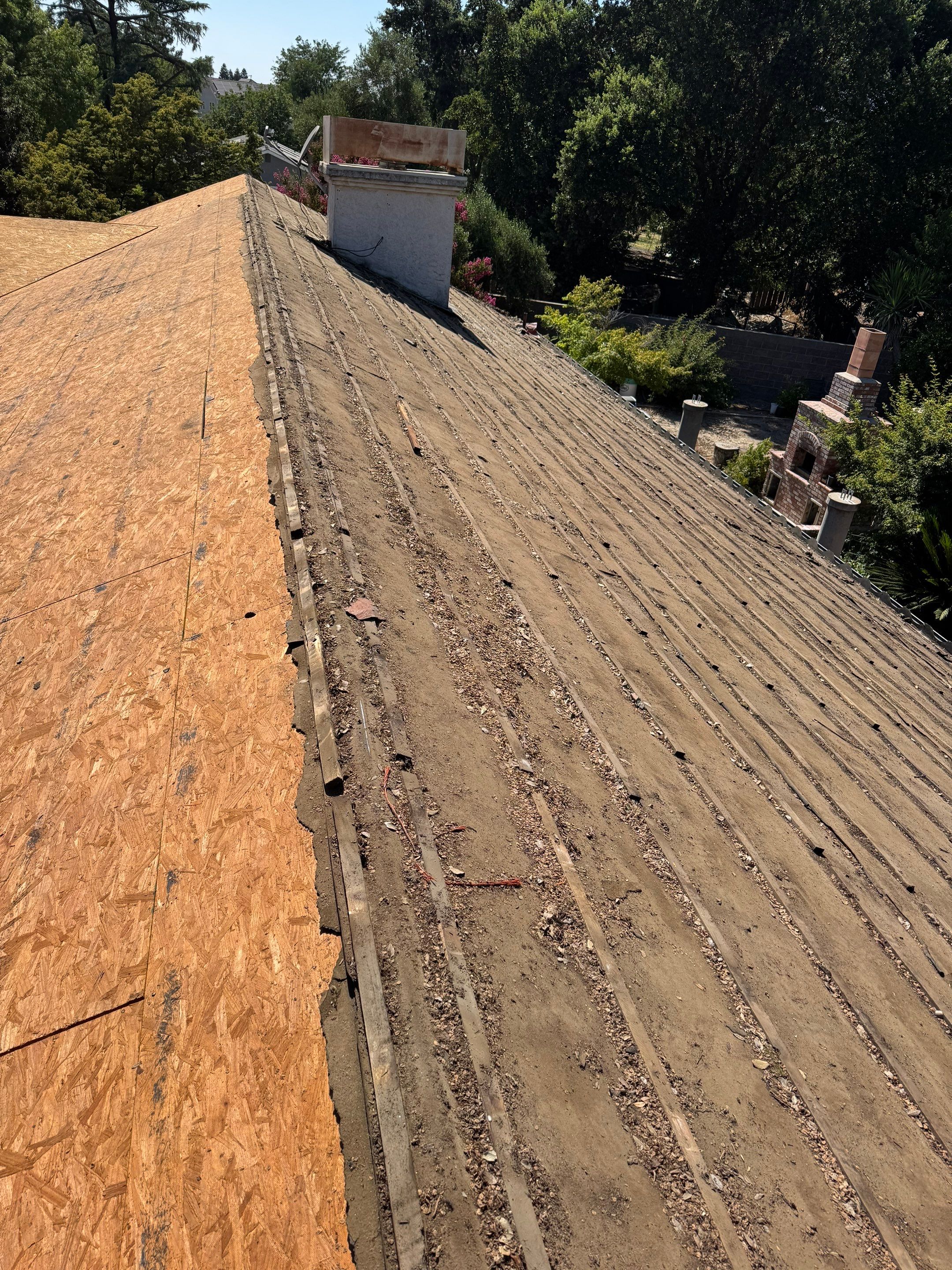 Presidential shingle roof by Straight Edge Roofing Inc