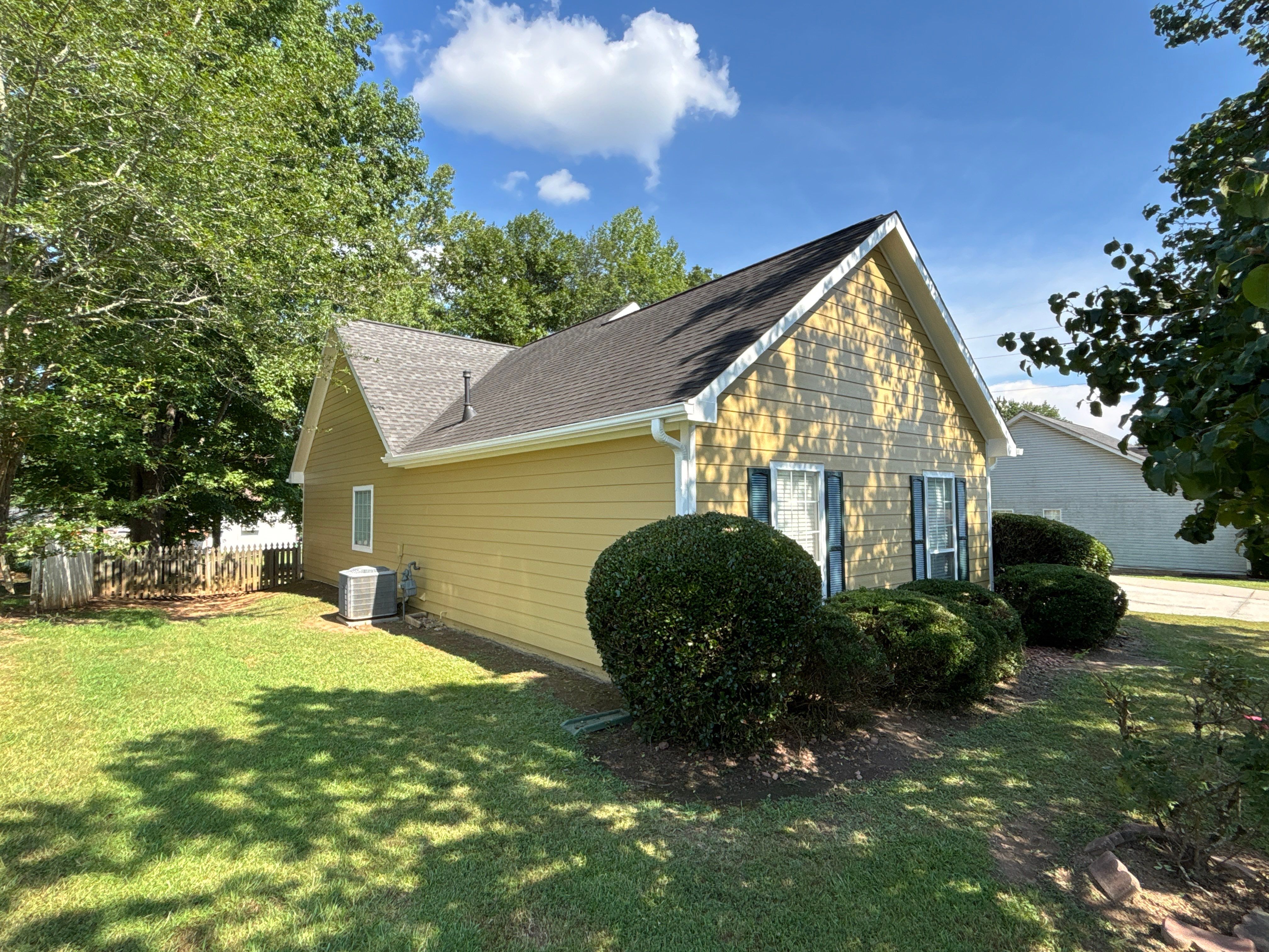 Siding replacement  by Deerfield Roofing LLC
