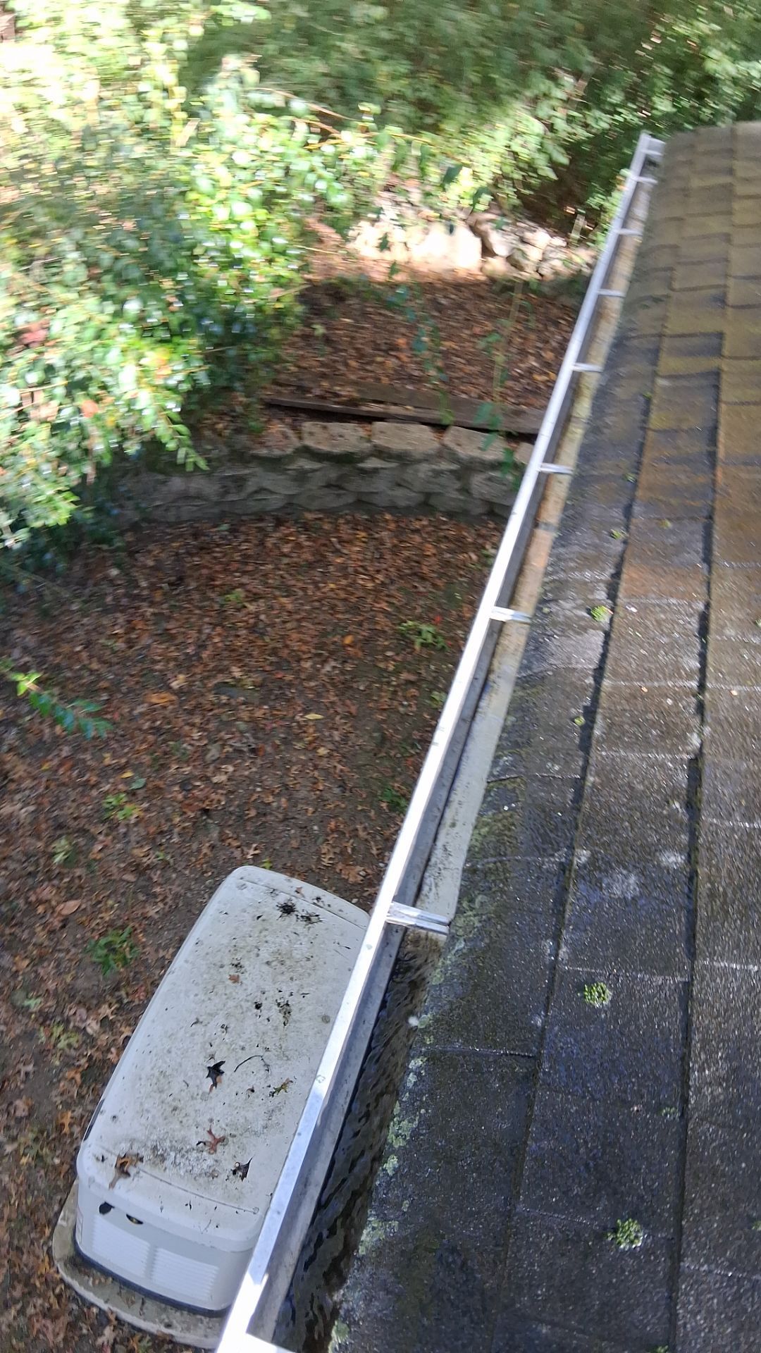 Gutter Cleaning in Wayne, NJ 07470 | Roof Valley & Leaf Removal by NJ Home Maintenance Services