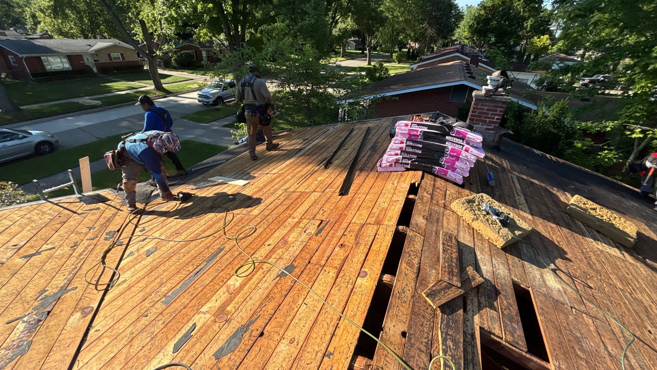 Roof Replacement using Owens Corning Onyx Black by 180 Contractors