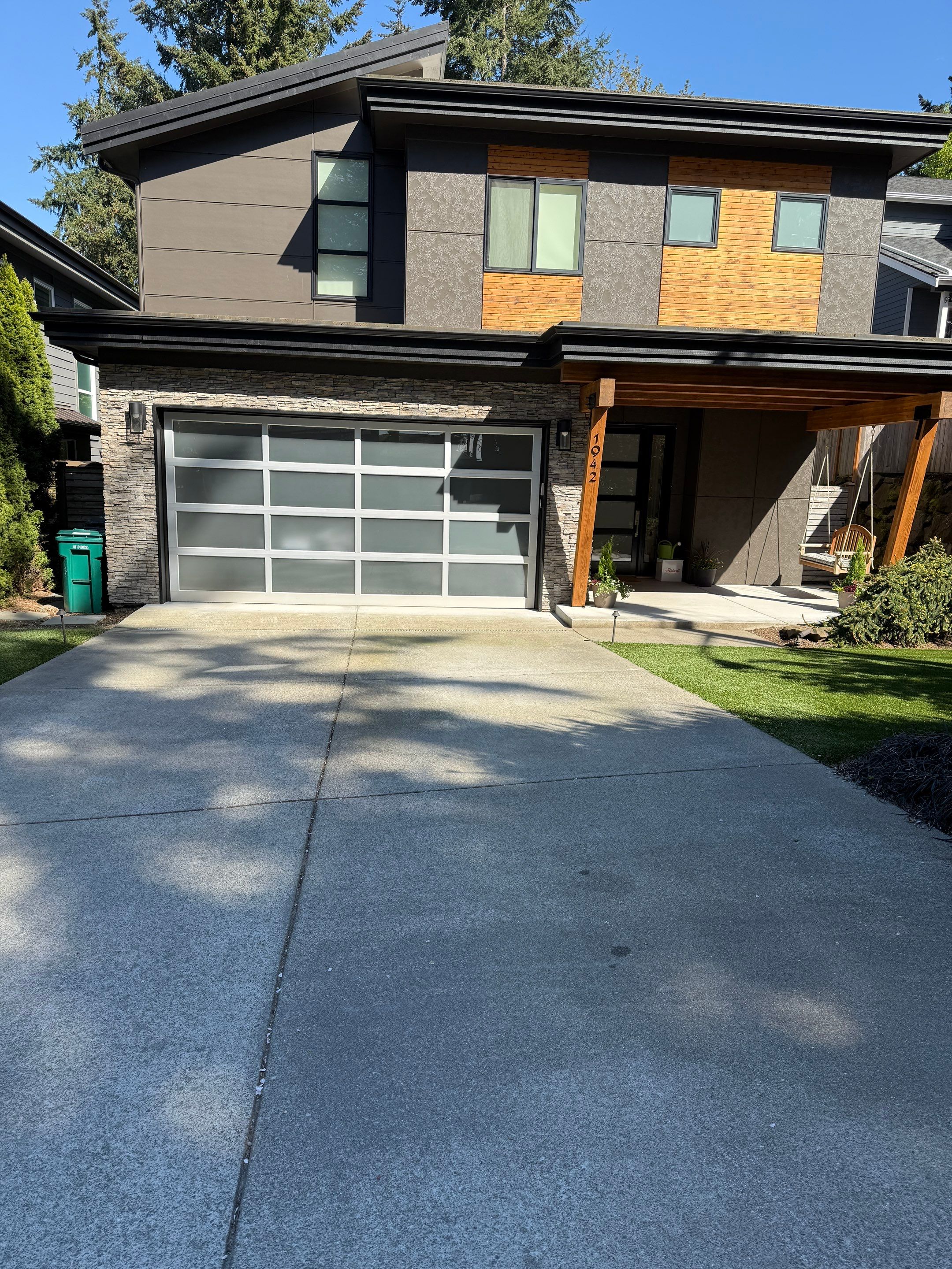 Kirkland Home by Rolling Suds of Seattle