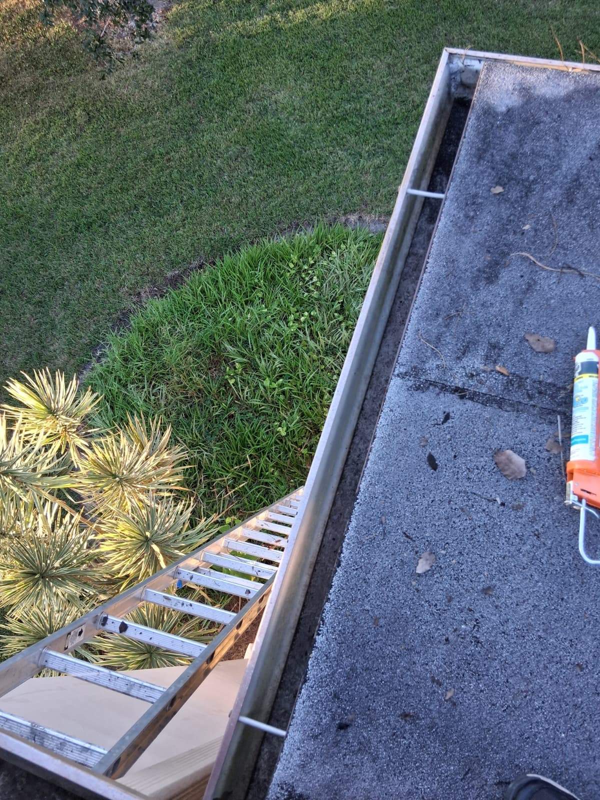 Gutter Cleaning Service in Sarasota FL by Gutter Professors