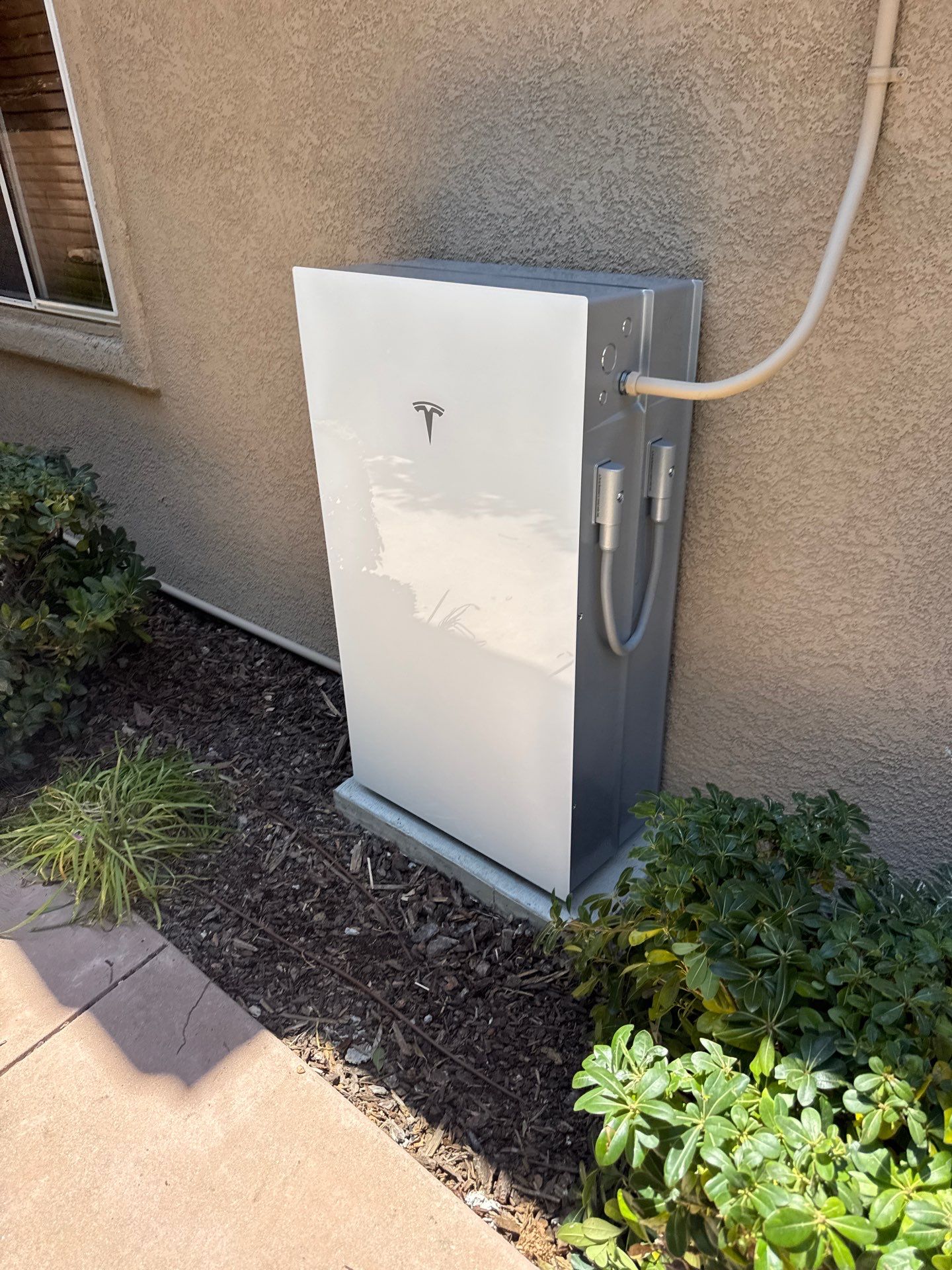 Solar and Tesla Powerwall 3 Battery Installation in Thousand Oaks by AWS Solar