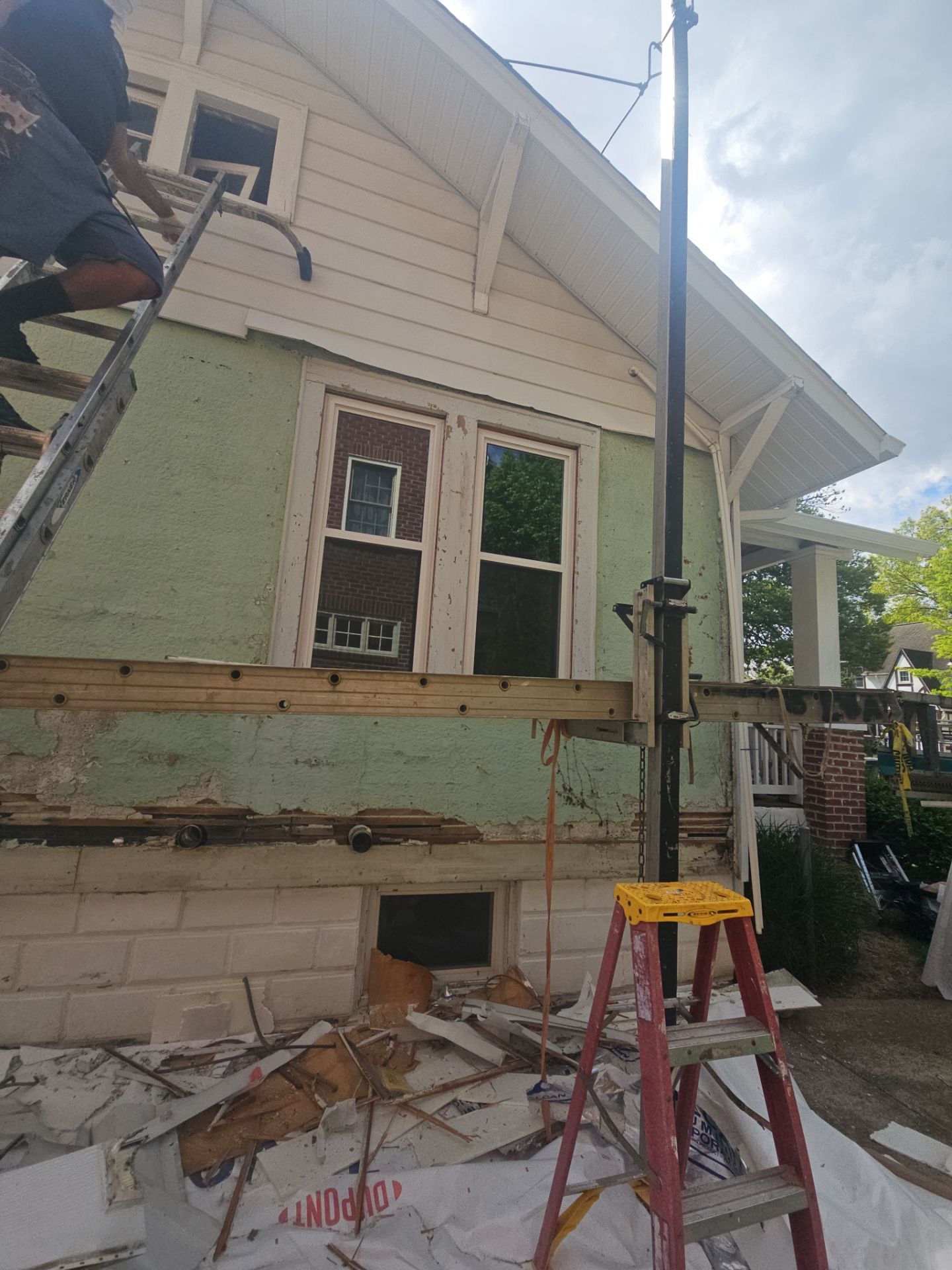 Full roof and siding replacement by Real1Construction