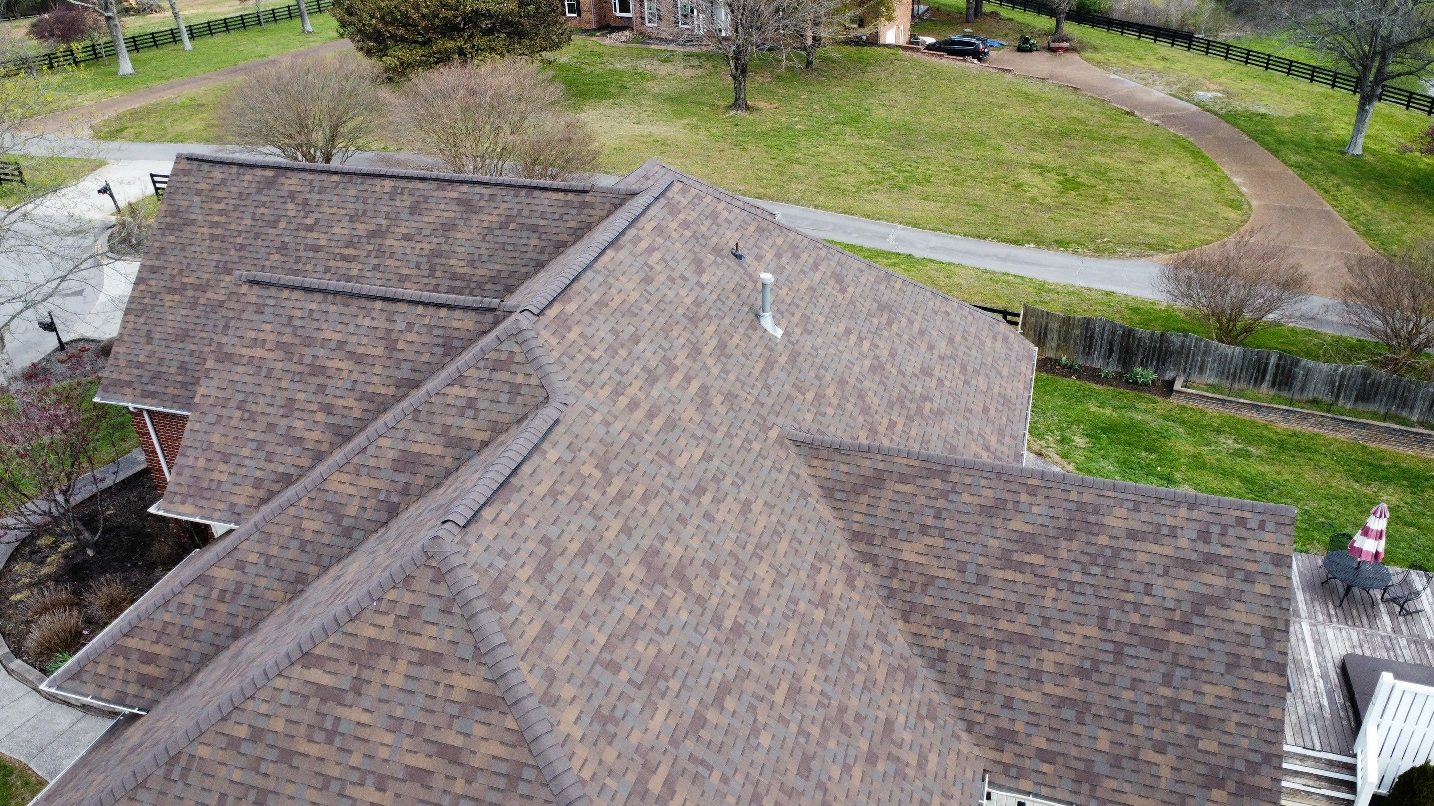 Owens Corning Duration in Teak by Undersun Roofing 