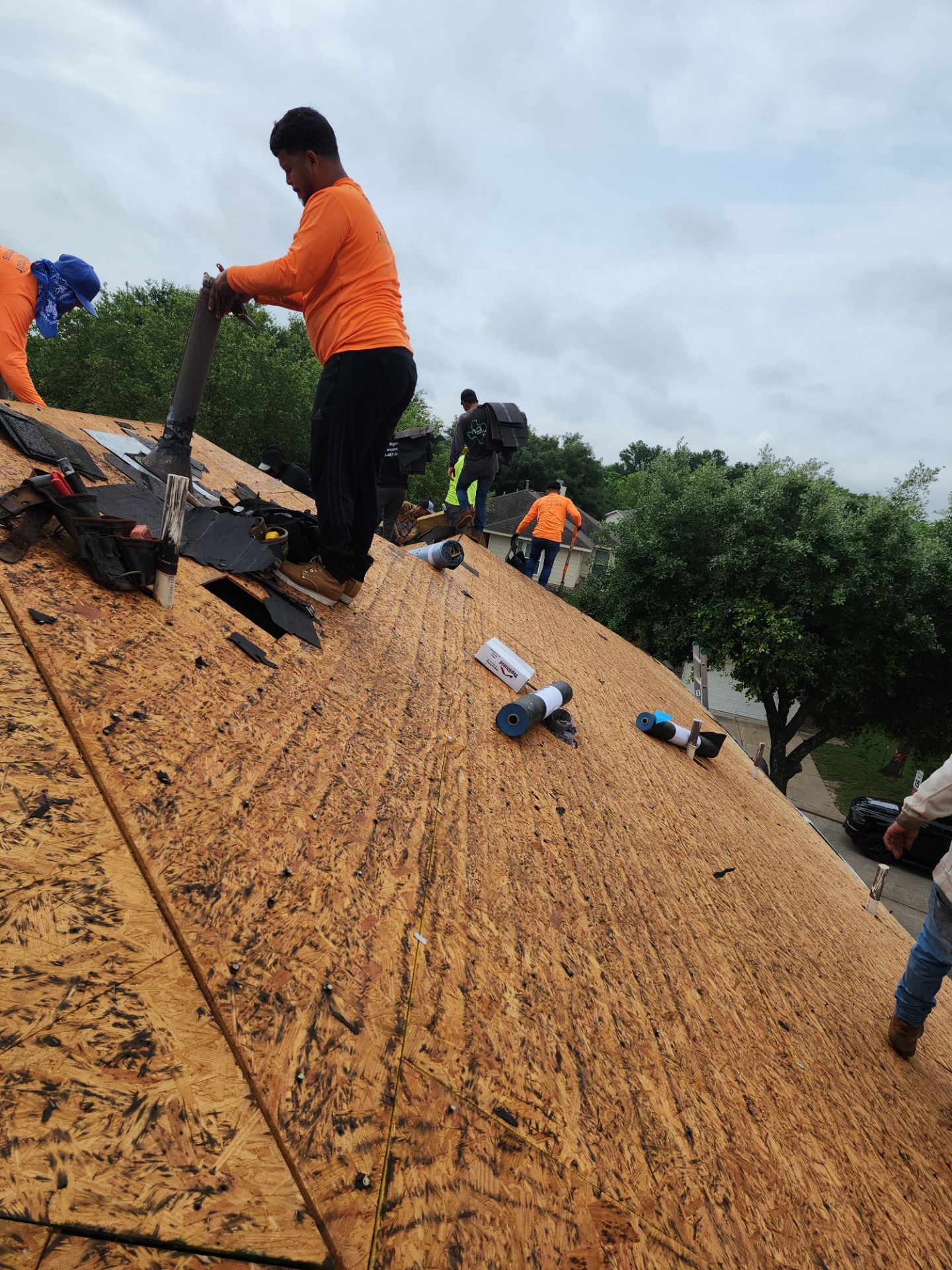 Residential Roofing Installation using Owen's Corning Duration (Lifetime) Shingles by Roof Repair Company