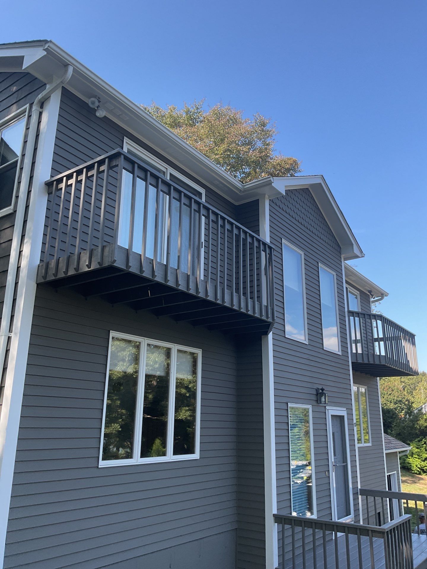 Dennis Moffitt Painting LLC featured photo.