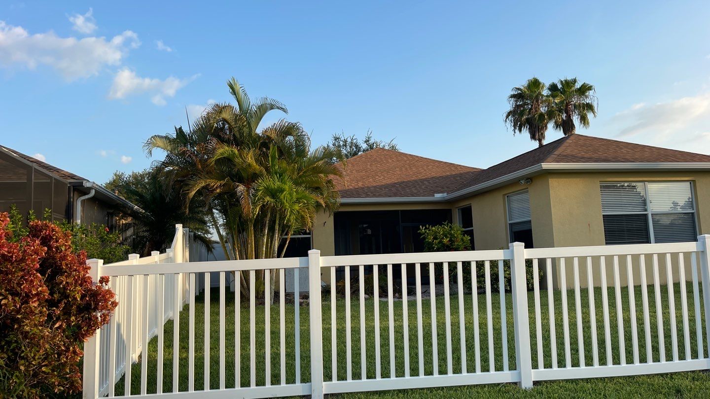 Lakewood Ranch, FL White Vinyl Privacy & Picket Fence by Asap fence and gates, LLC