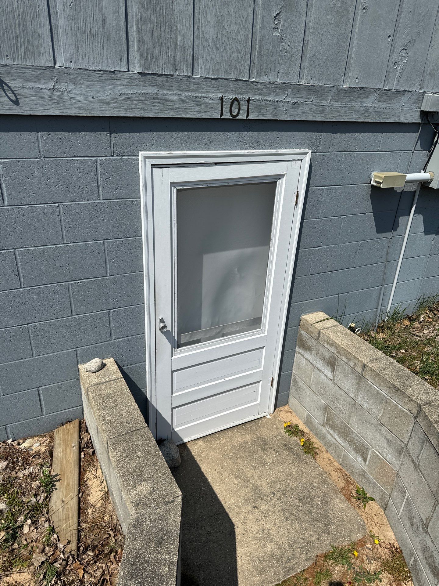 Exterior Painting. Exterior staining by Gordon Painting