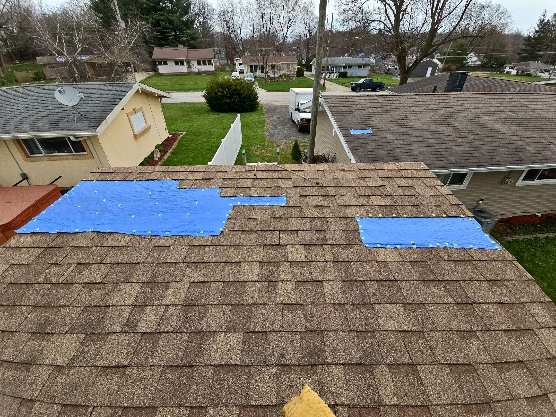 ATLAS PINNACLE COLOR: WEATHERED WOOD by Eagle Eye Roofing