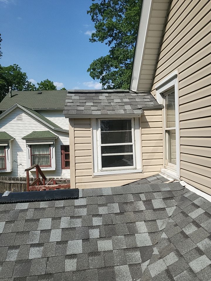 ATLAS PINNACLE COLOR: COASTAL GRANITE by Eagle Eye Roofing