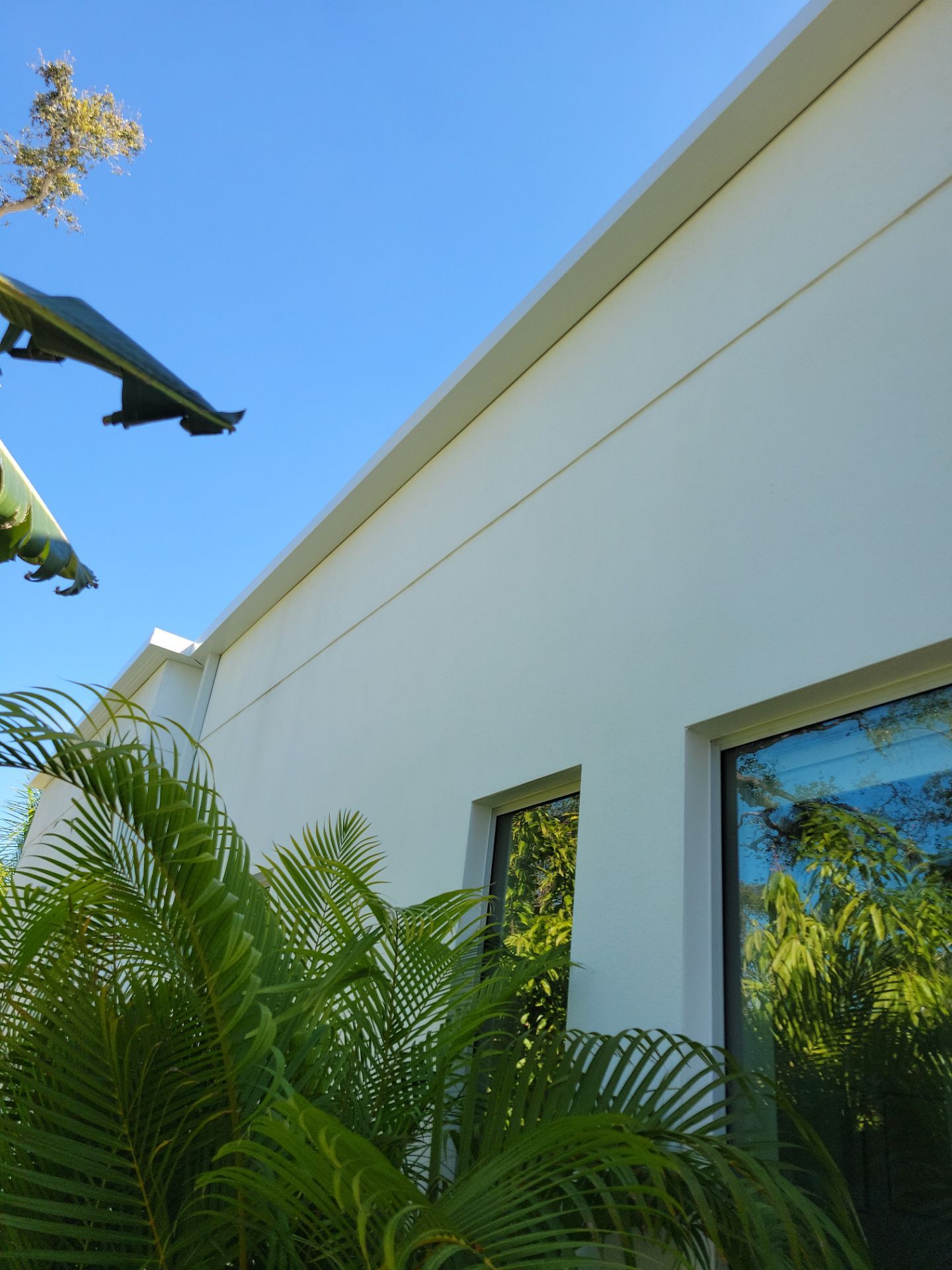 7 inch seamless gutters using smooth box gutters in Sarasota FL by Gutter Professors