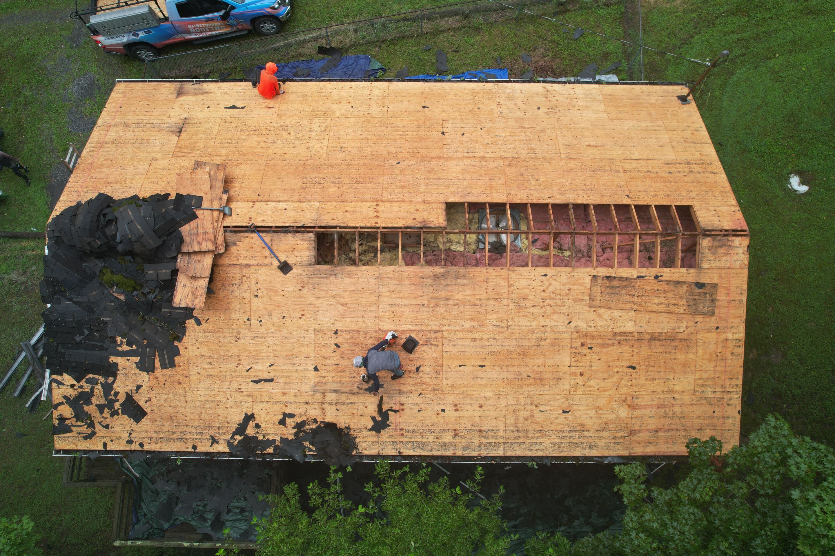 Residential Roofing Installation using GAF Timberline HDZ Charcoal by Rainstoppers Roofing
