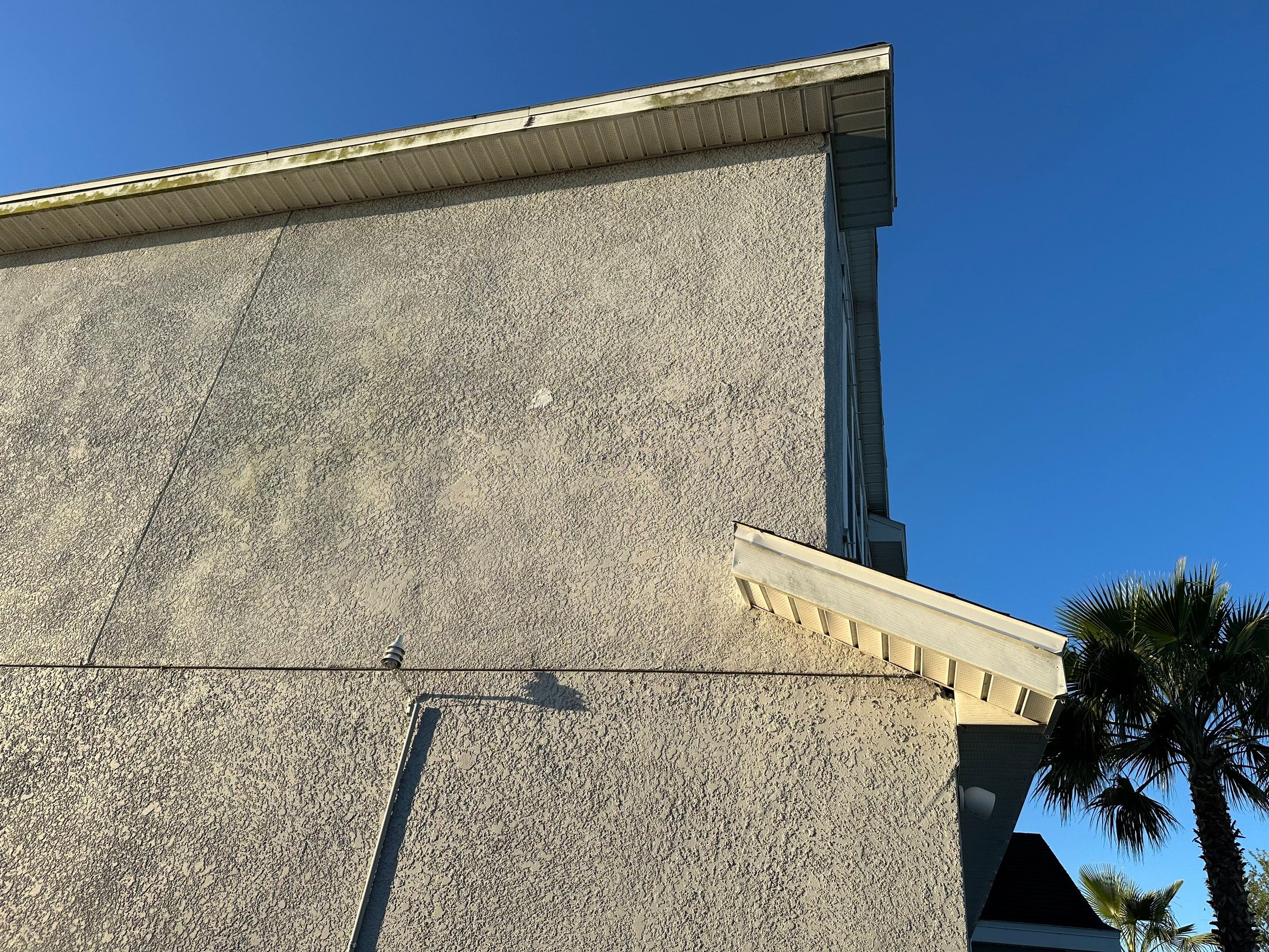 2-Story House Wash & Paver Driveway Cleaning in Trevesta Community, Palmetto, FL | Sunshine AquaWash by Sunshine AquaWash