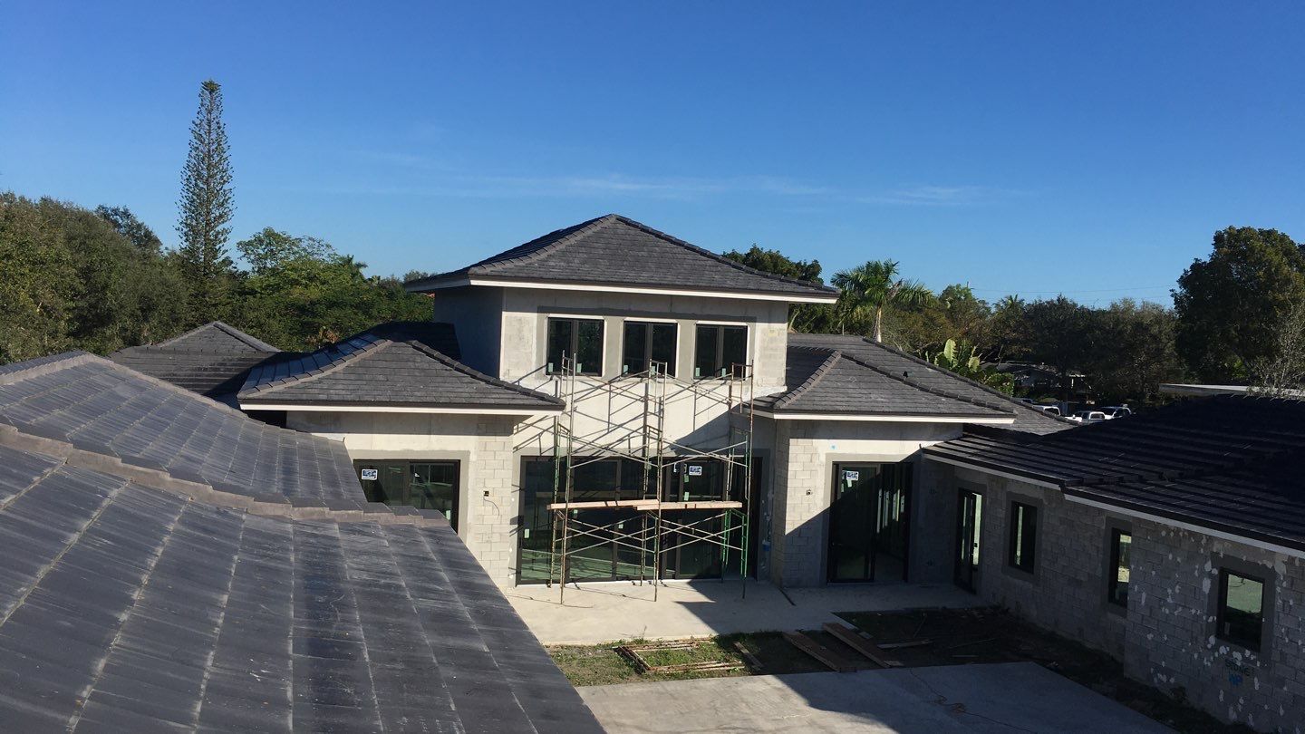 Crown Windsor Slate - Charcoal Black Color by Istueta Roofing