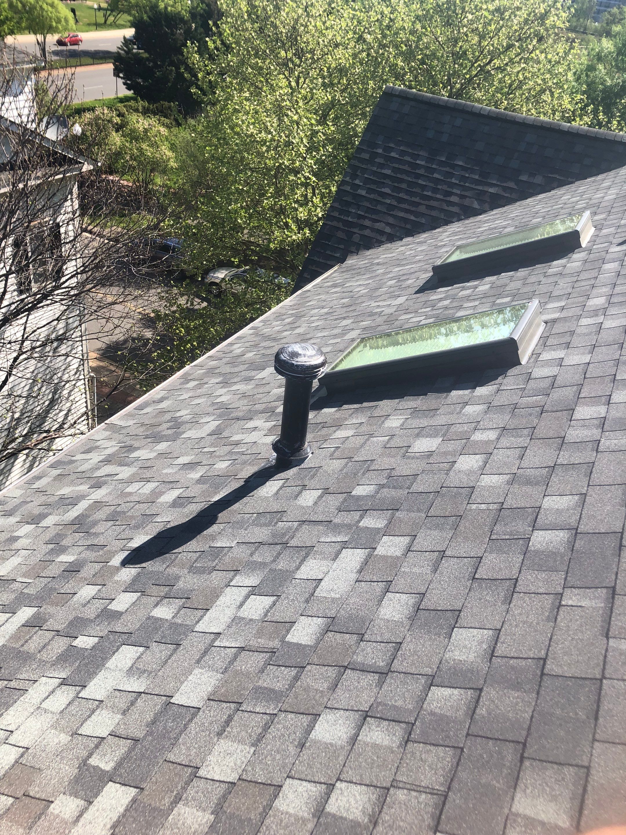 Alexandria: CertainTeed Landmark Pro Designer Shingles in Max Def Georgetown Gray by RM Banning, Inc.