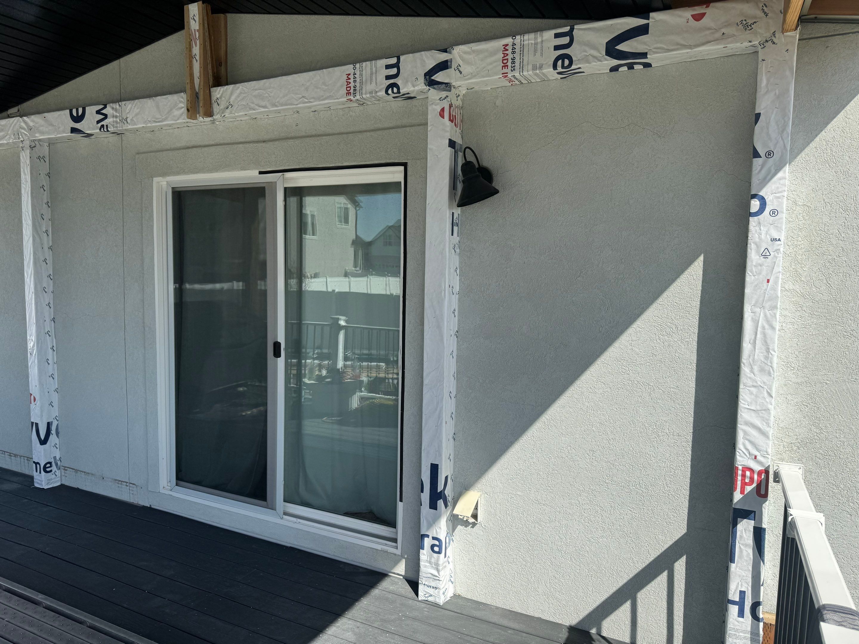 Eagle Mountain | Custom Post & Beam Wraps | Arctic White & Black by Ideal Siding Utah