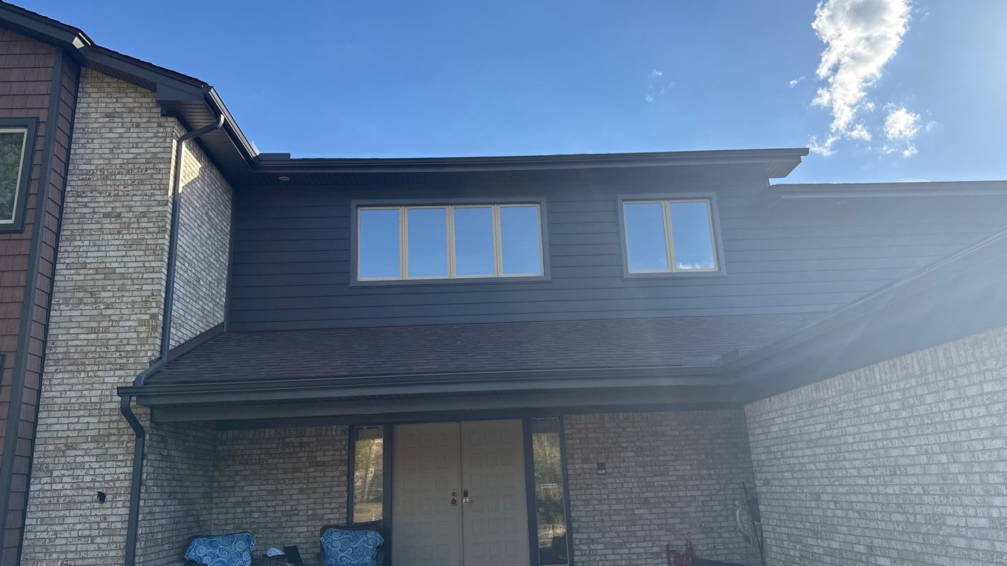 Siding Replacement using Alside S7 Cedar Mill Grain Cast Iron by 180 Contractors