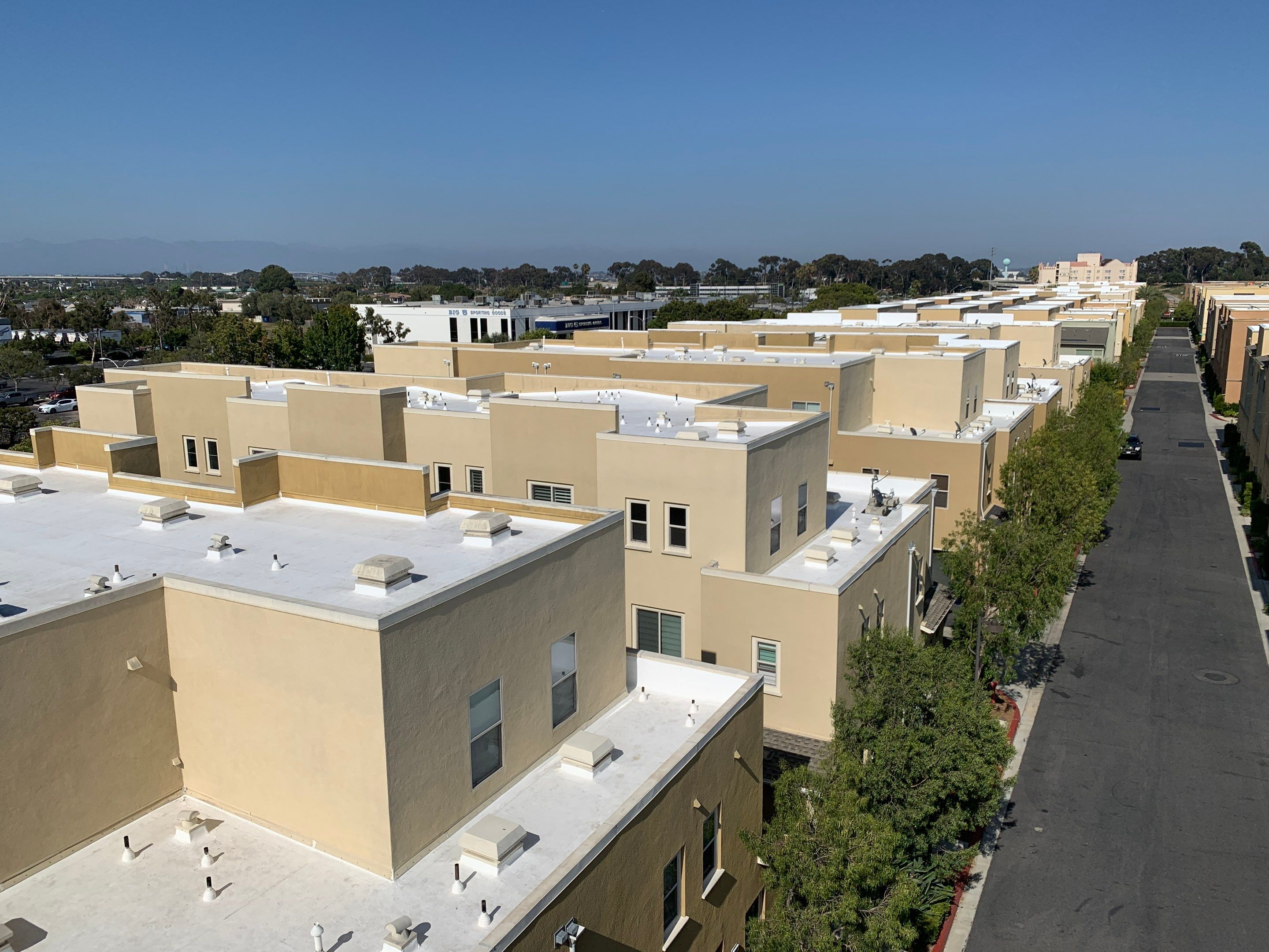 360 @ EL SEGUNDO by LA Roof Systems Corporation