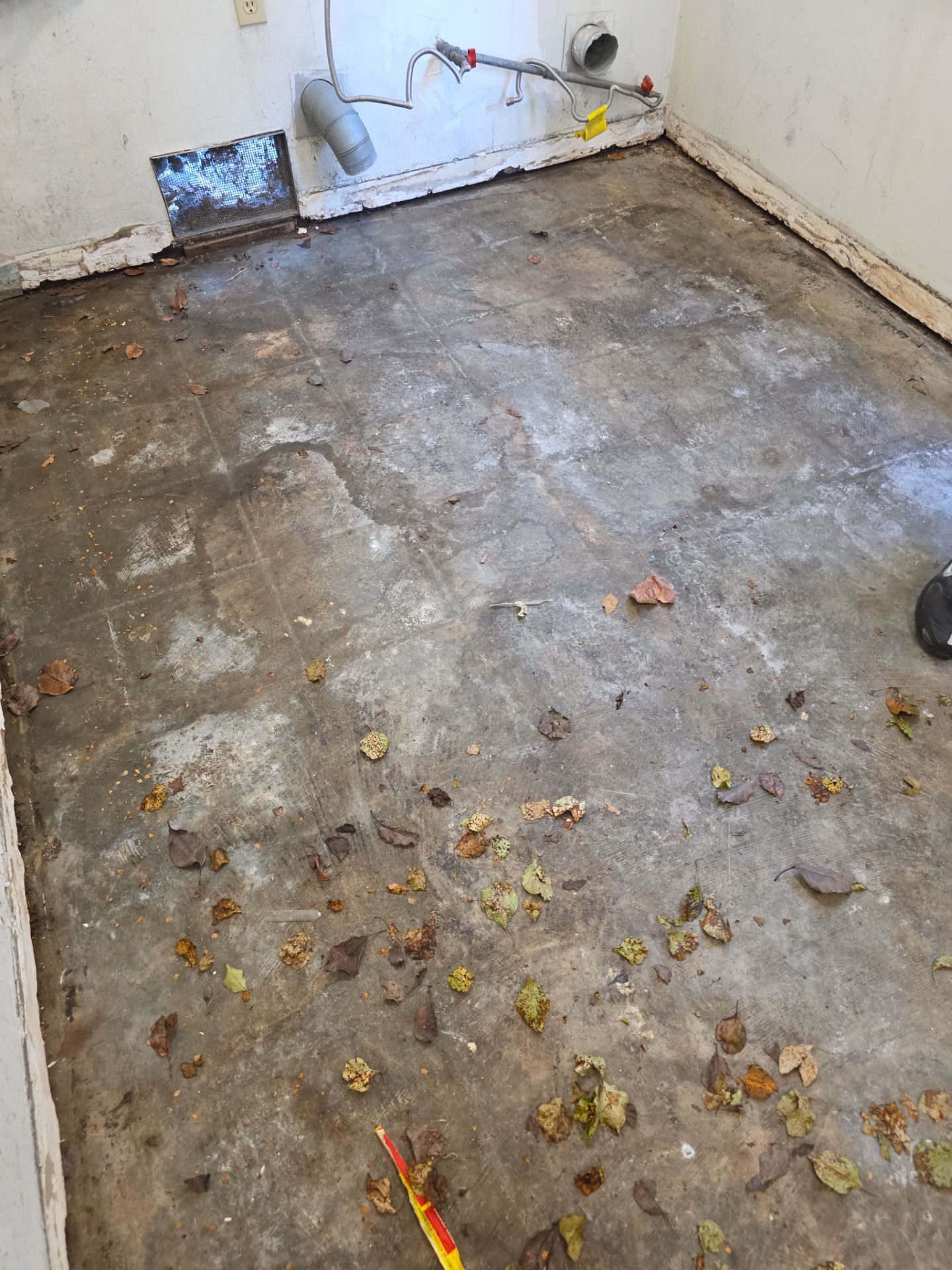 Commercial Laundry Room Epoxy Floor Installation in San Luis Obispo by MGP Coatings