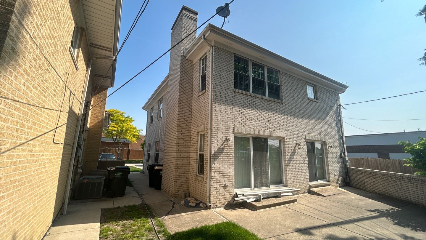 Lincolnwood, IL house washing, and patios by Northern Power Washing LLC.