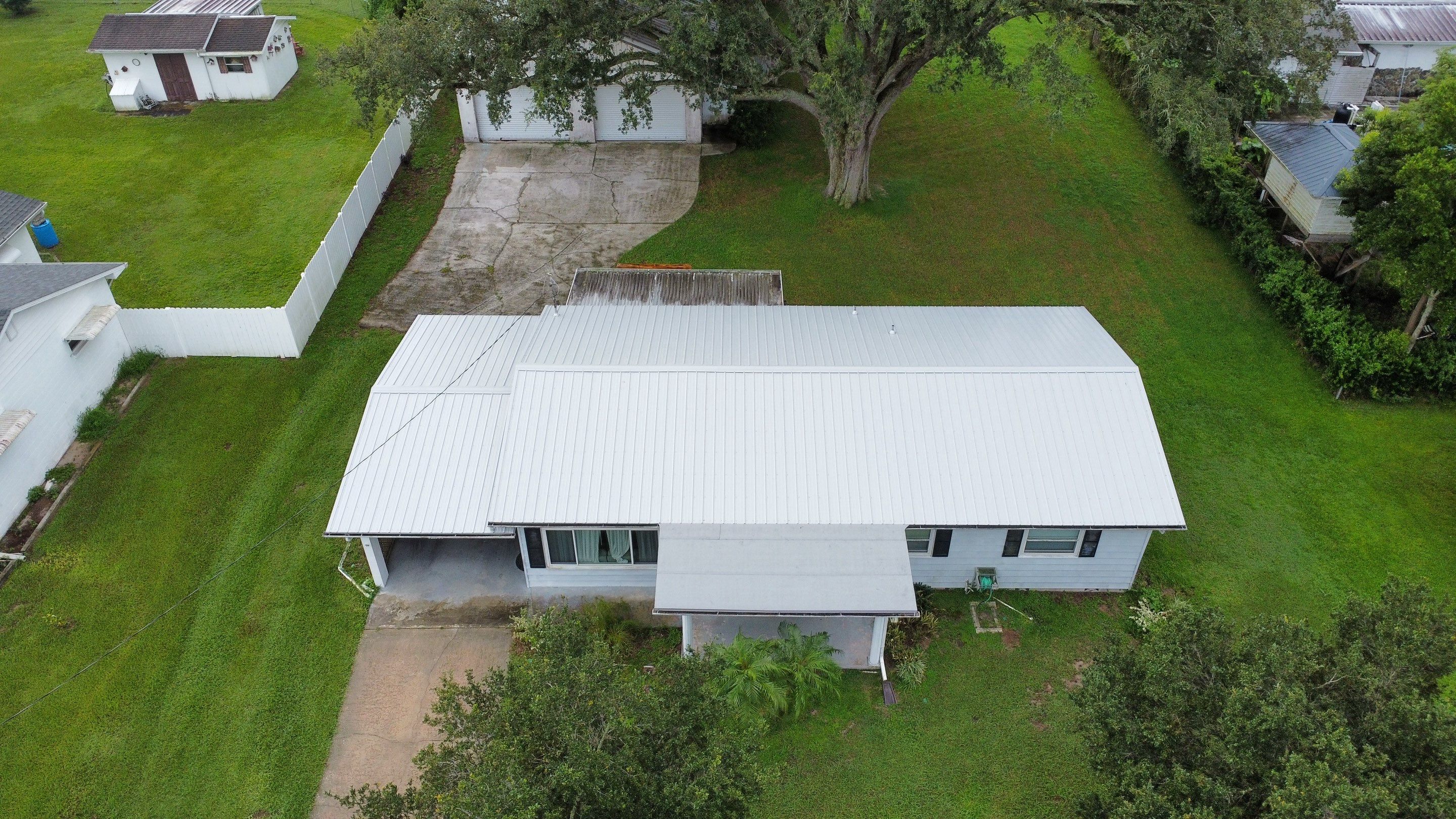 Metal Roof Replacement in Zephyrhills, FL by Steadfast Roofing 