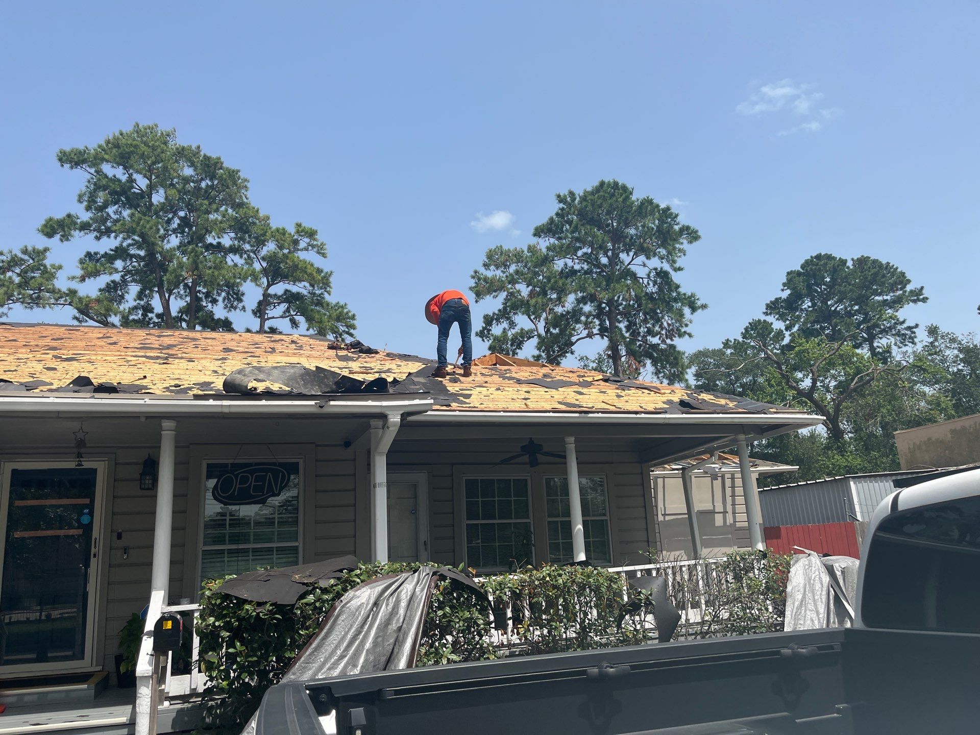 Residential Roofing Installation using Owen's Corning Duration (Lifetime) Shingles by Roof Repair Company