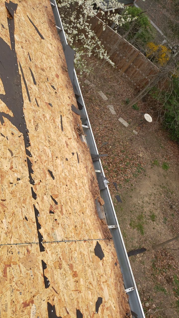 Arlington: CertainTeed Landmark Pro Designer Shingles in Max Def Georgetown Gray by RM Banning, Inc.