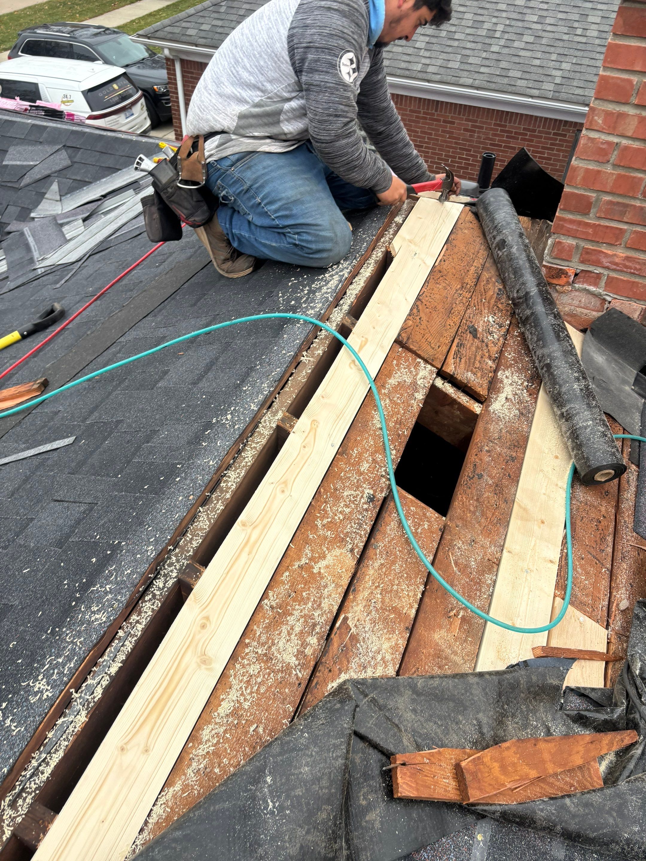 Roof Replacement using Owens Corning Onyx Black by 180 Contractors