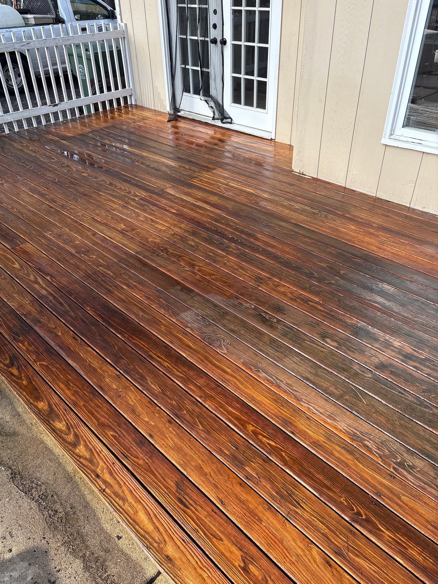 Wood Deck using Wood Sealant by DuraSeal