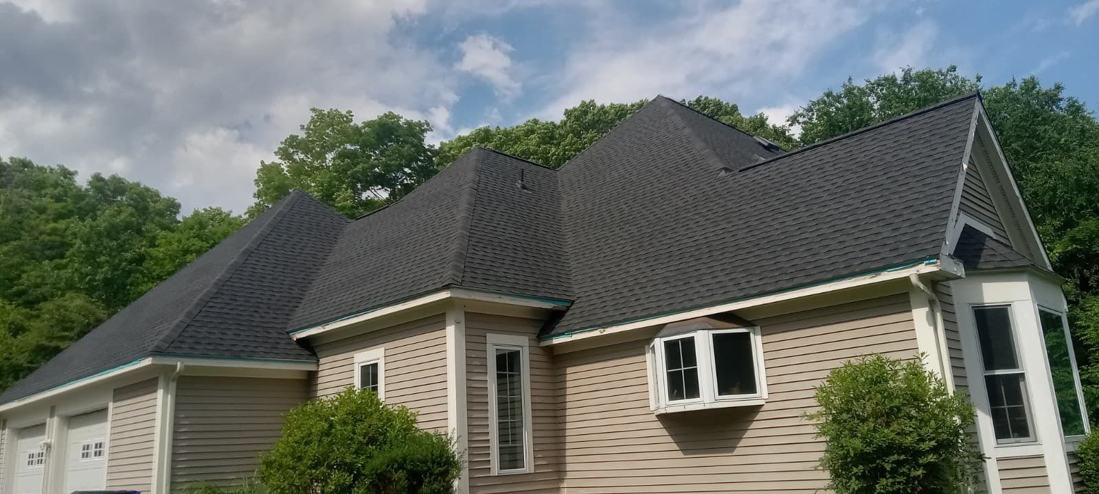 DiGIorgi installs a brand new roof in New Hartford by DiGiorgi Roofing and Siding Inc