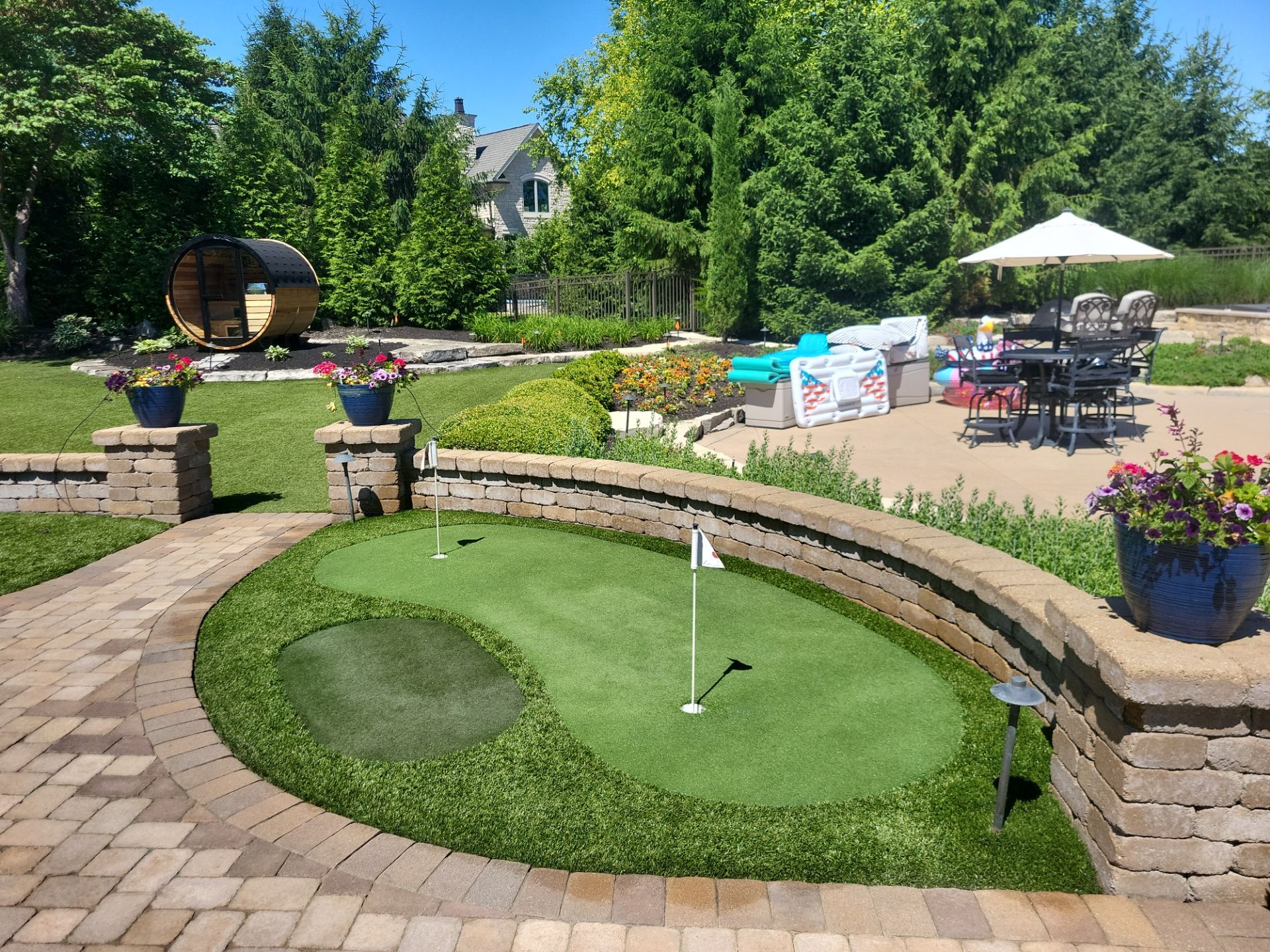 Backyard Putting Course in Delaware, Ohio by Southwest Greens Midwest