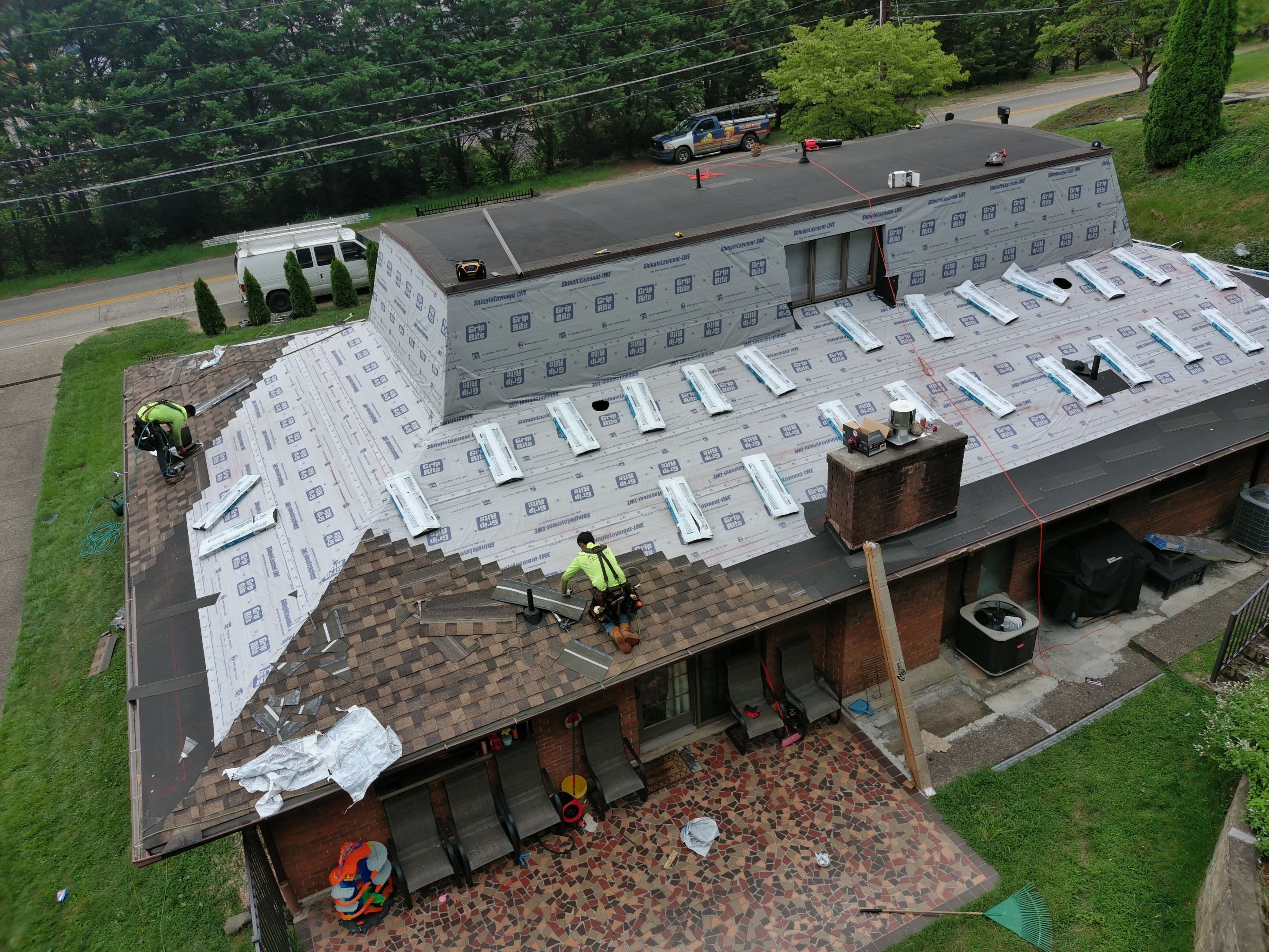 Unique Single Roof Replacement in Charleston WV – IKO Dynasty High-Performance Shingles by Mr. Roofer