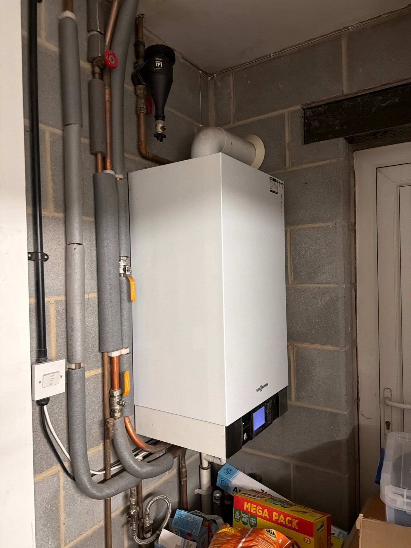 🔥 Gas Boiler Out, Air Source Heat Pump In — Ready for Solar & Battery Next ⚡🌱 by Elite Services Group Ltd