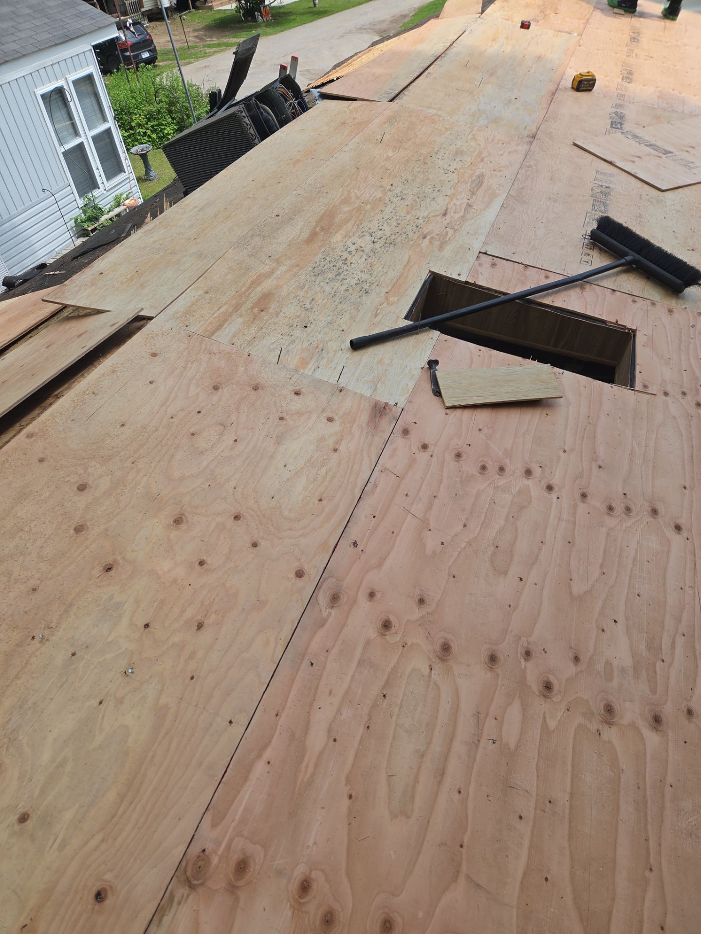 Roof & Skylight Replacement - Baldwin, Ontario by Elsa Roofing