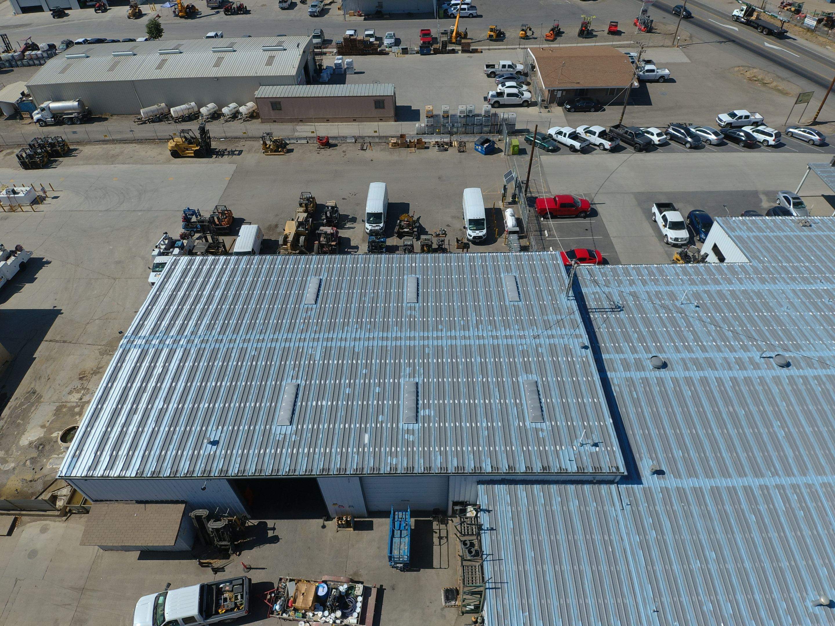 MR Roofing system using Conklin Benchmark/PUMA XL fabric and coating by Straight Edge Roofing Inc